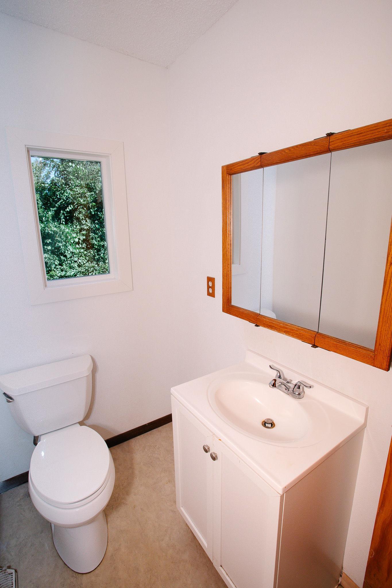 1933 single family home for sale at 11268 Cohen Loop NW in Bemidji, MN — 3 bed, 2 bath (photo 22 of 40)