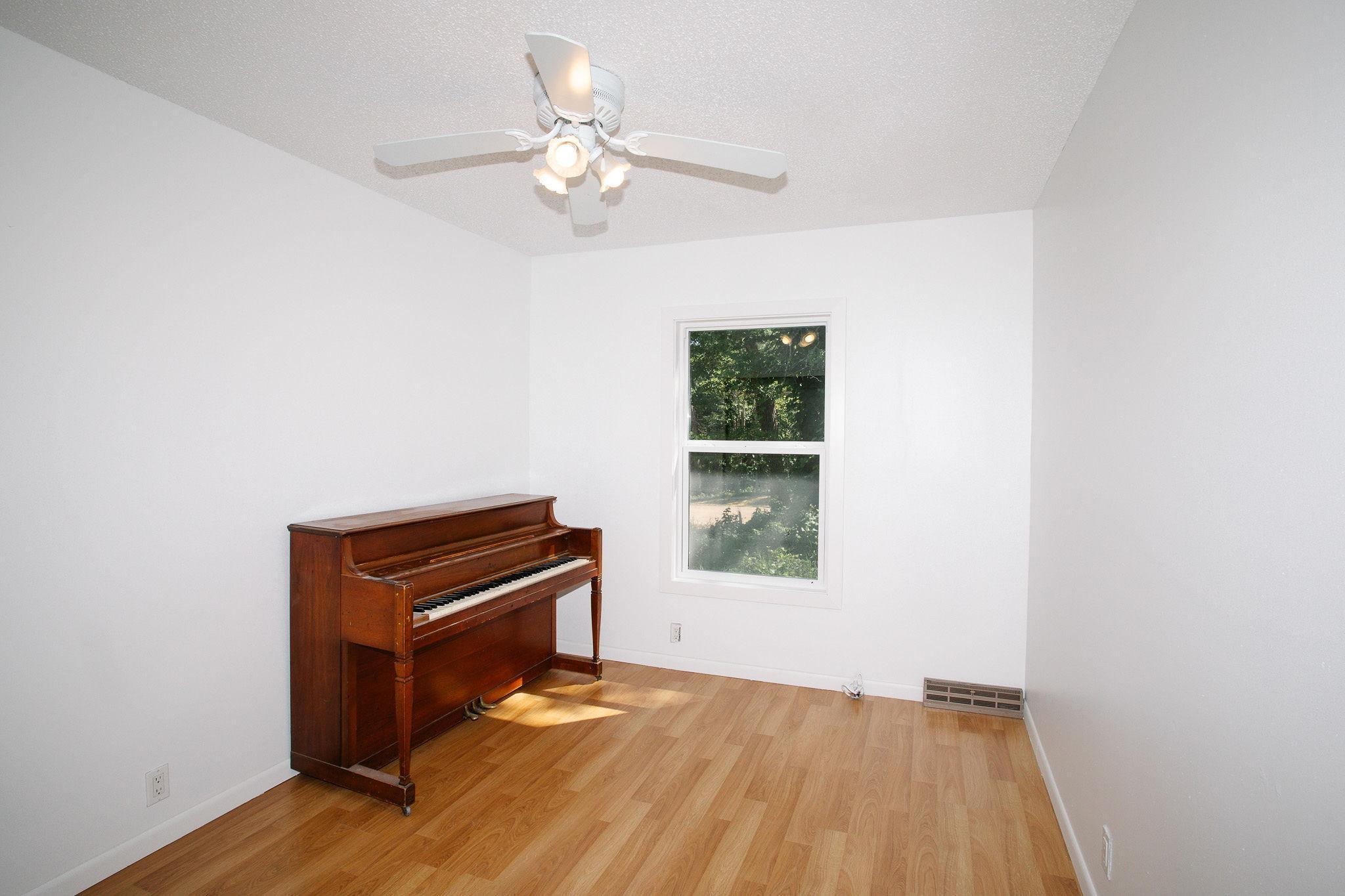 1933 single family home for sale at 11268 Cohen Loop NW in Bemidji, MN — 3 bed, 2 bath (photo 23 of 40)