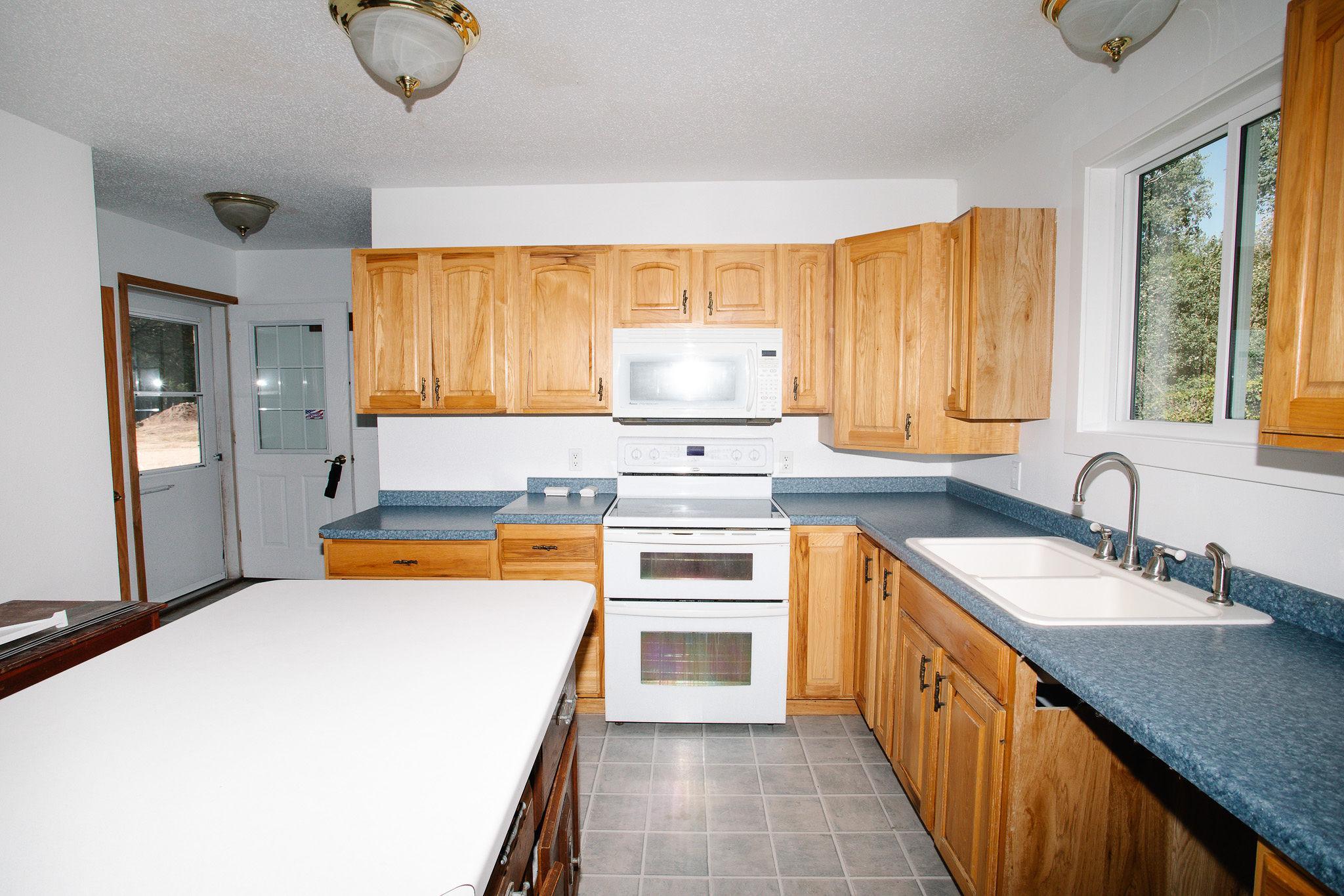 1933 single family home for sale at 11268 Cohen Loop NW in Bemidji, MN — 3 bed, 2 bath (photo 8 of 40)
