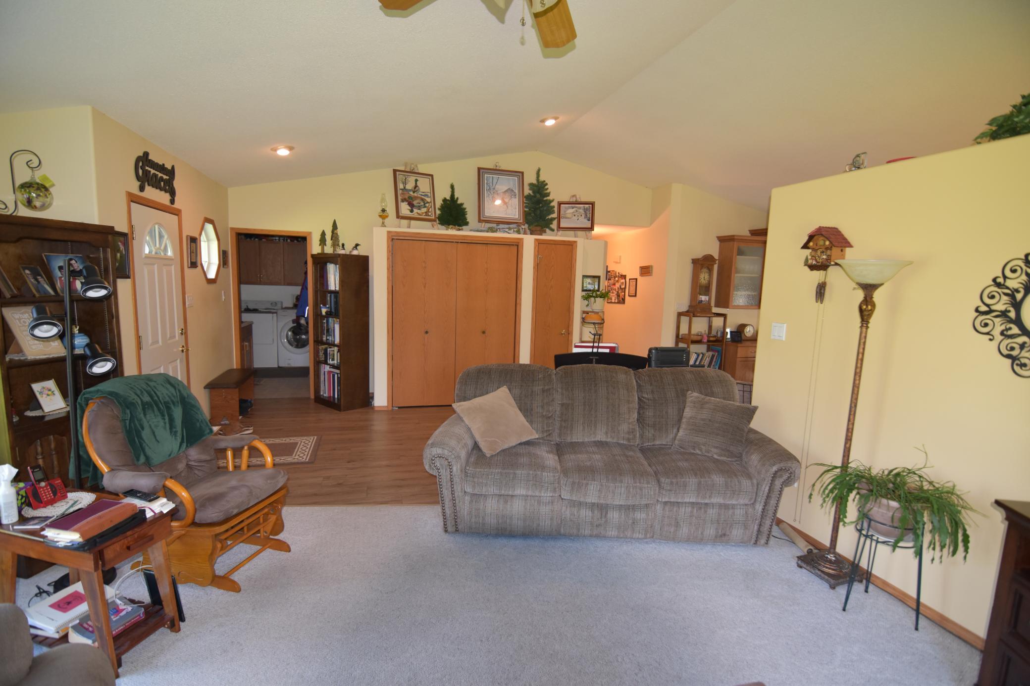 1999 single family home for sale at 220 4th Avenue SW in Baudette, MN — 3 bed, 2 bath (photo 15 of 34)