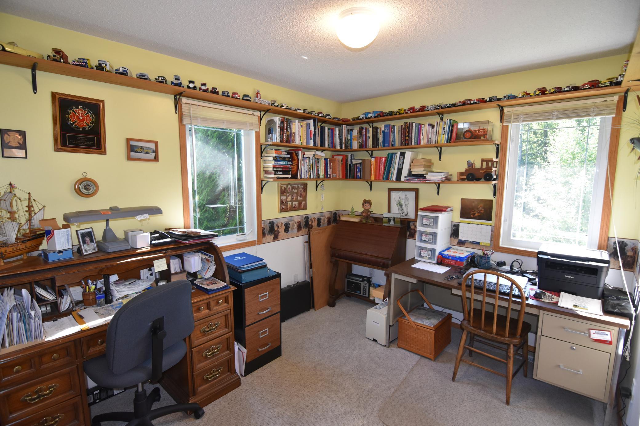 1999 single family home for sale at 220 4th Avenue SW in Baudette, MN — 3 bed, 2 bath (photo 18 of 34)