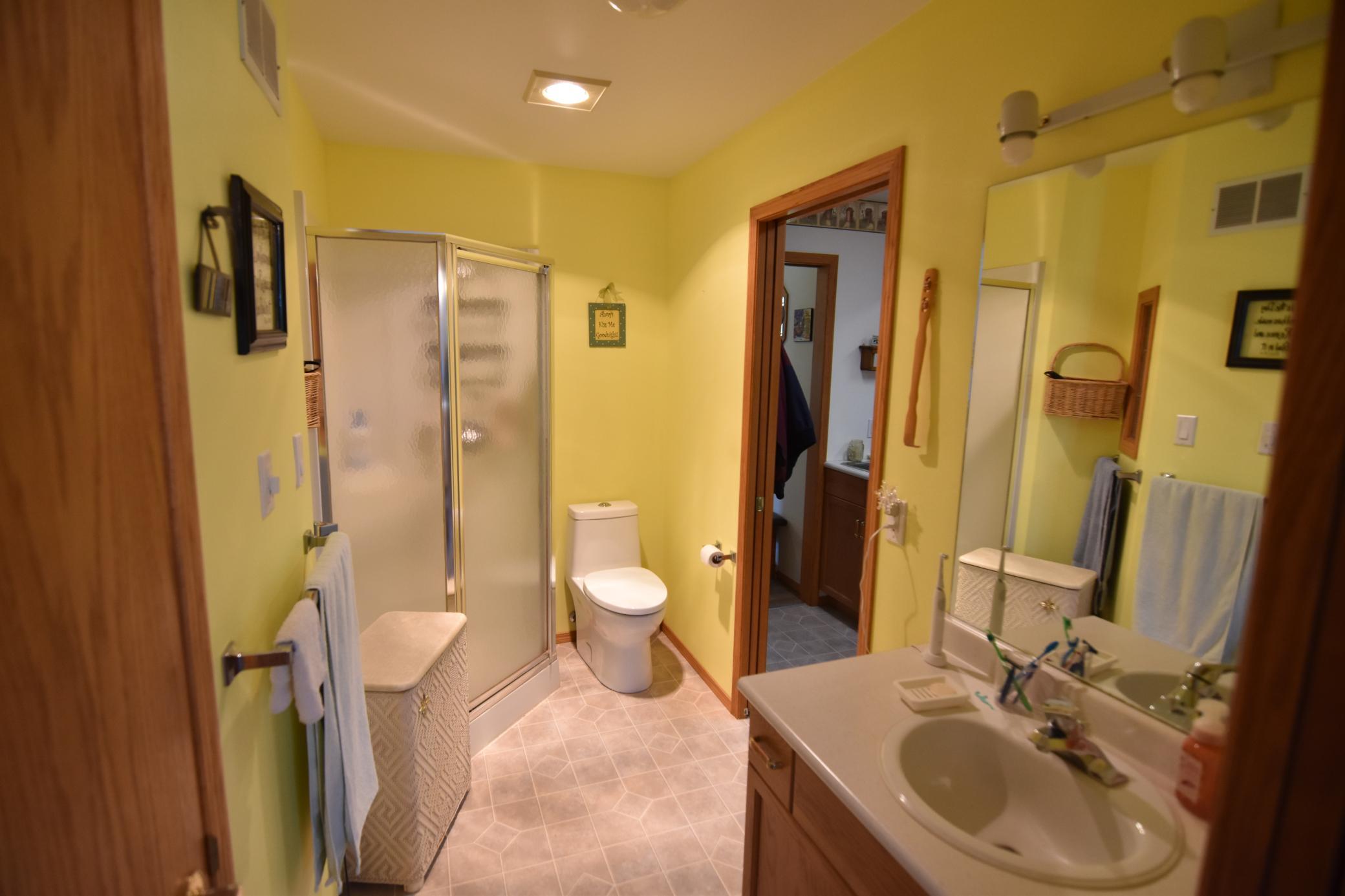 1999 single family home for sale at 220 4th Avenue SW in Baudette, MN — 3 bed, 2 bath (photo 22 of 34)