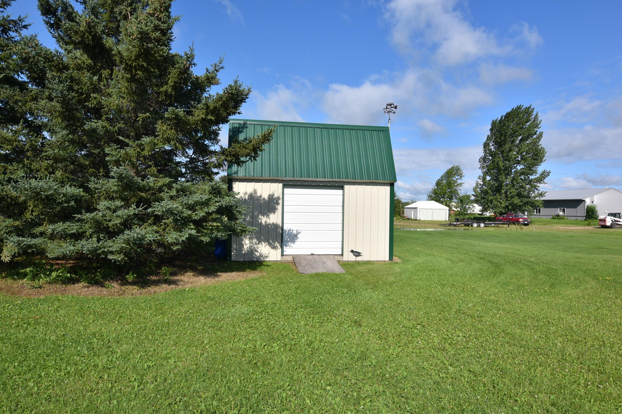 1999 single family home for sale at 220 4th Avenue SW in Baudette, MN — 3 bed, 2 bath (photo 28 of 34)