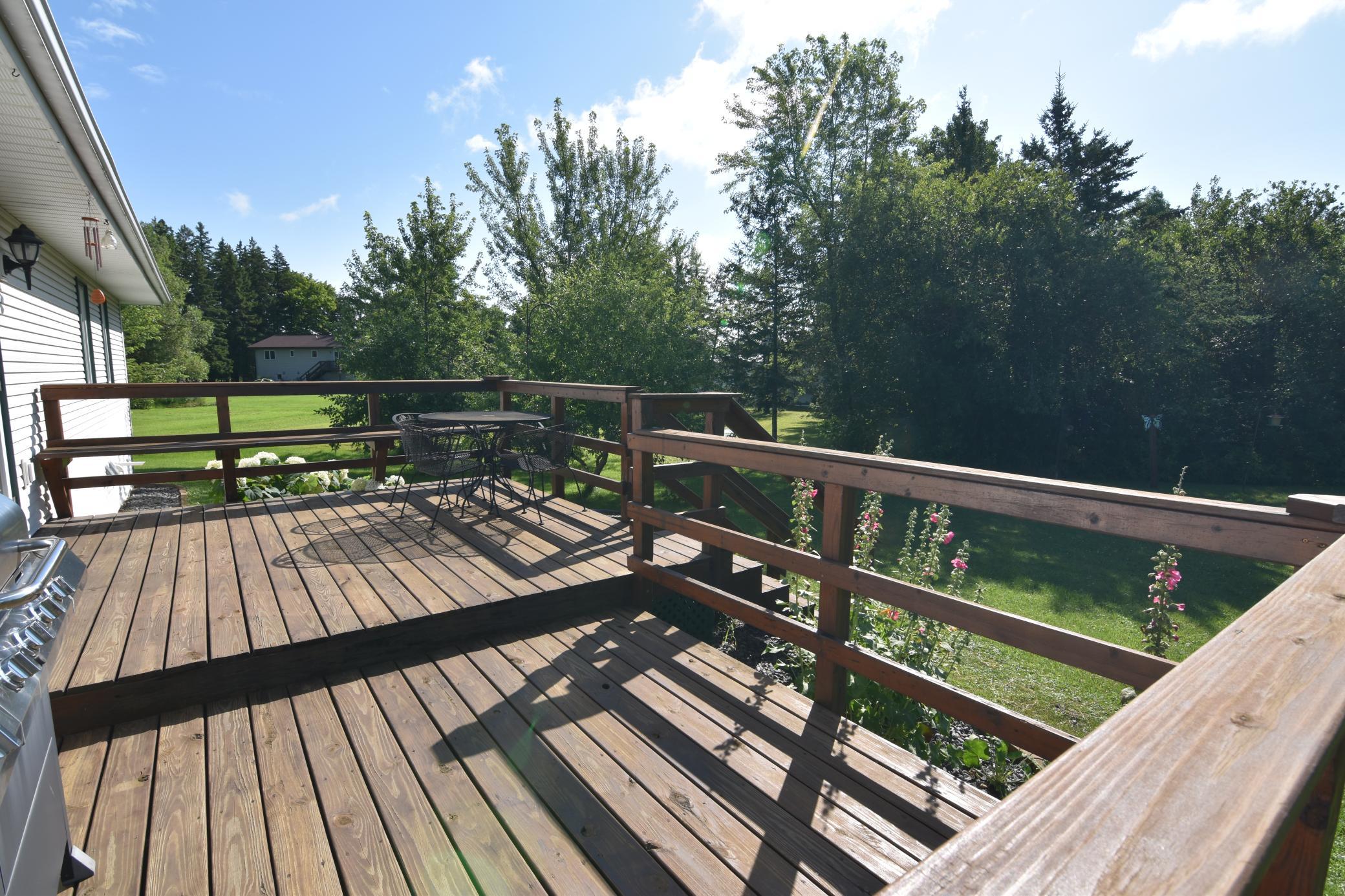 1999 single family home for sale at 220 4th Avenue SW in Baudette, MN — 3 bed, 2 bath (photo 8 of 34)