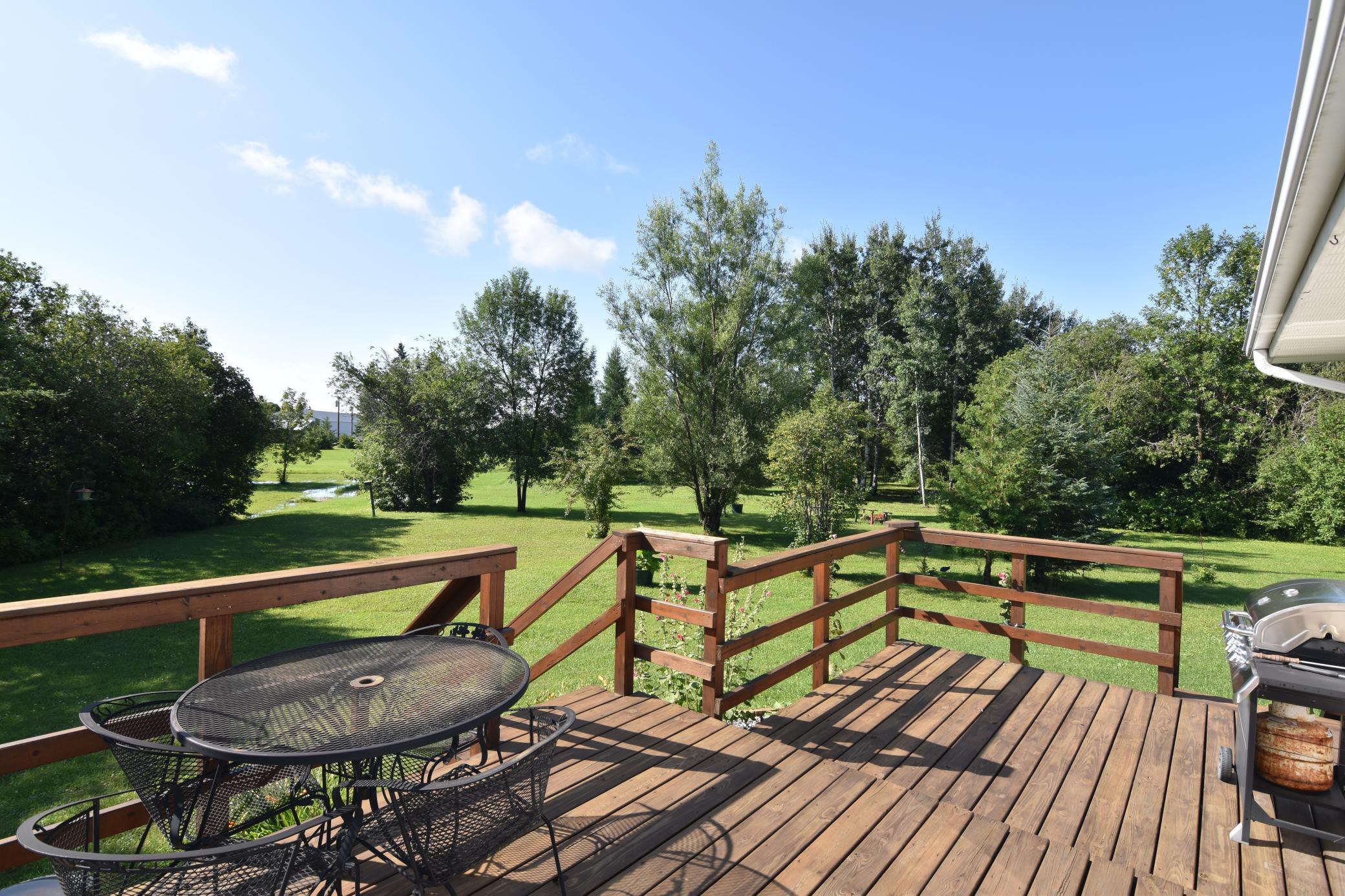 1999 single family home for sale at 220 4th Avenue SW in Baudette, MN — 3 bed, 2 bath (photo 9 of 34)