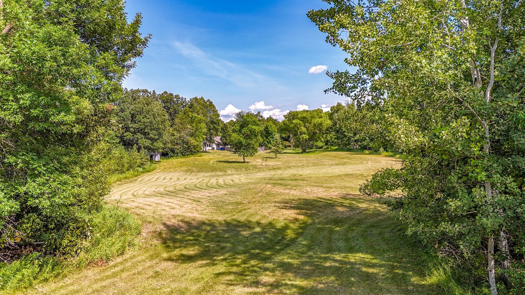 2004 single family home for sale at 19400 Woodland Circle in Detroit Lakes, MN — 3 bed, 2 bath (photo 18 of 25)