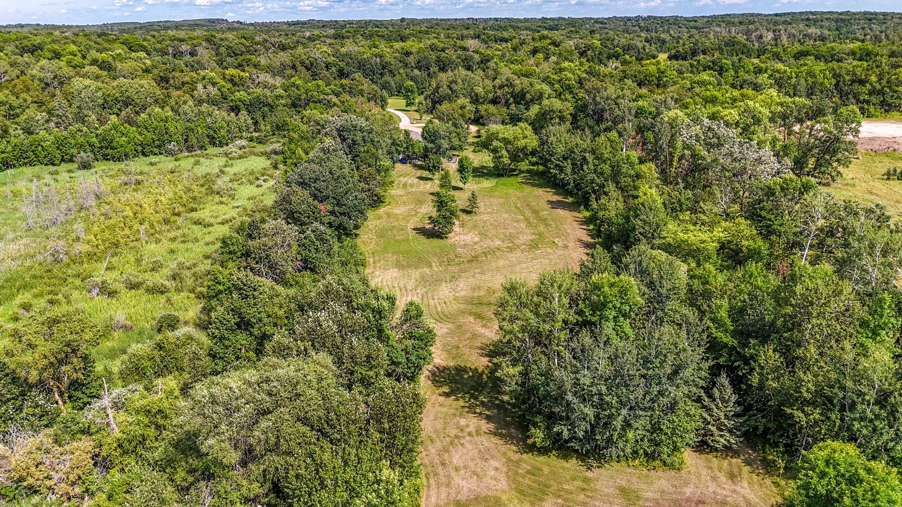 2004 single family home for sale at 19400 Woodland Circle in Detroit Lakes, MN — 3 bed, 2 bath (photo 20 of 25)