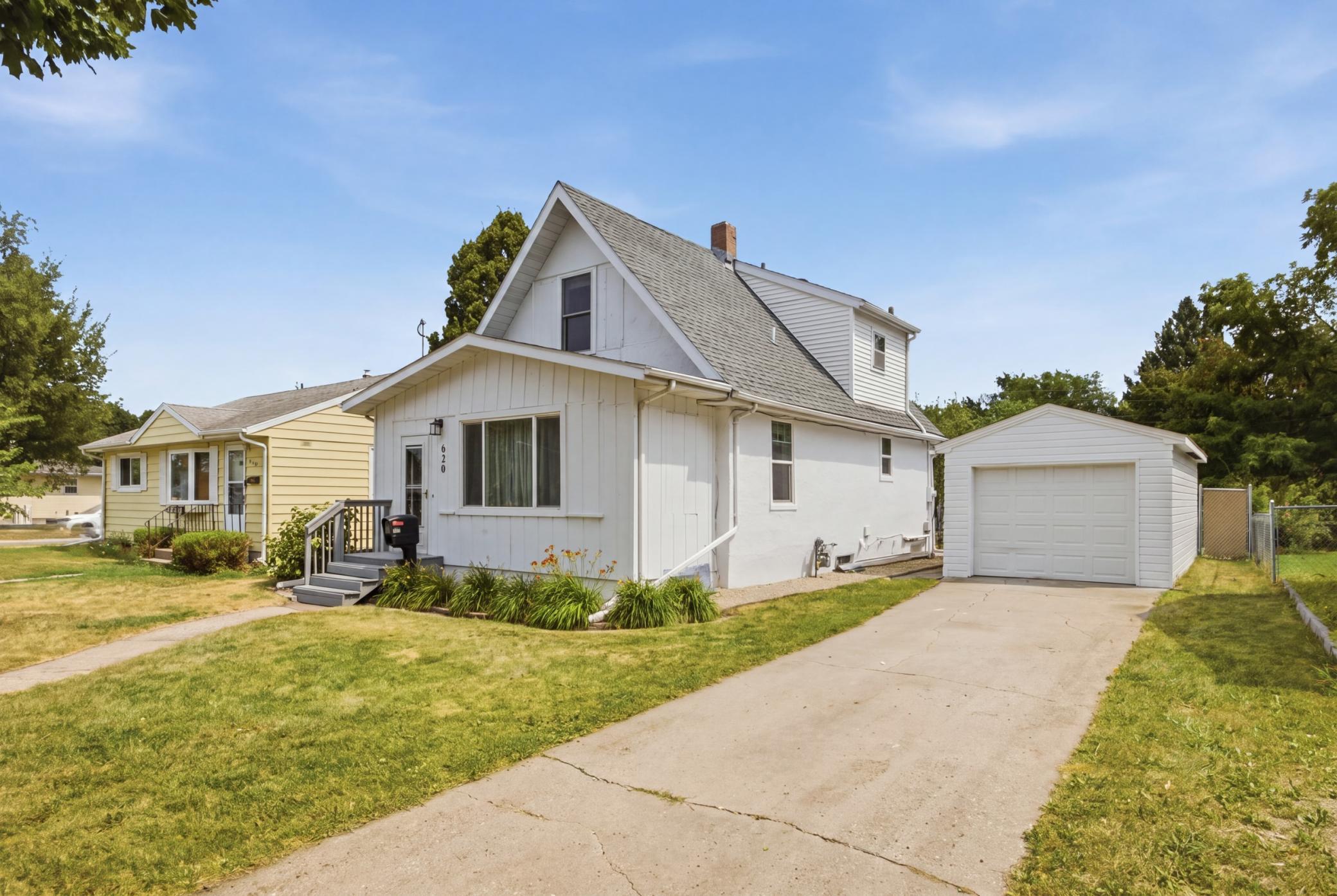 620 17th Street N, Moorhead MN 56560 - Photo 2 of 38