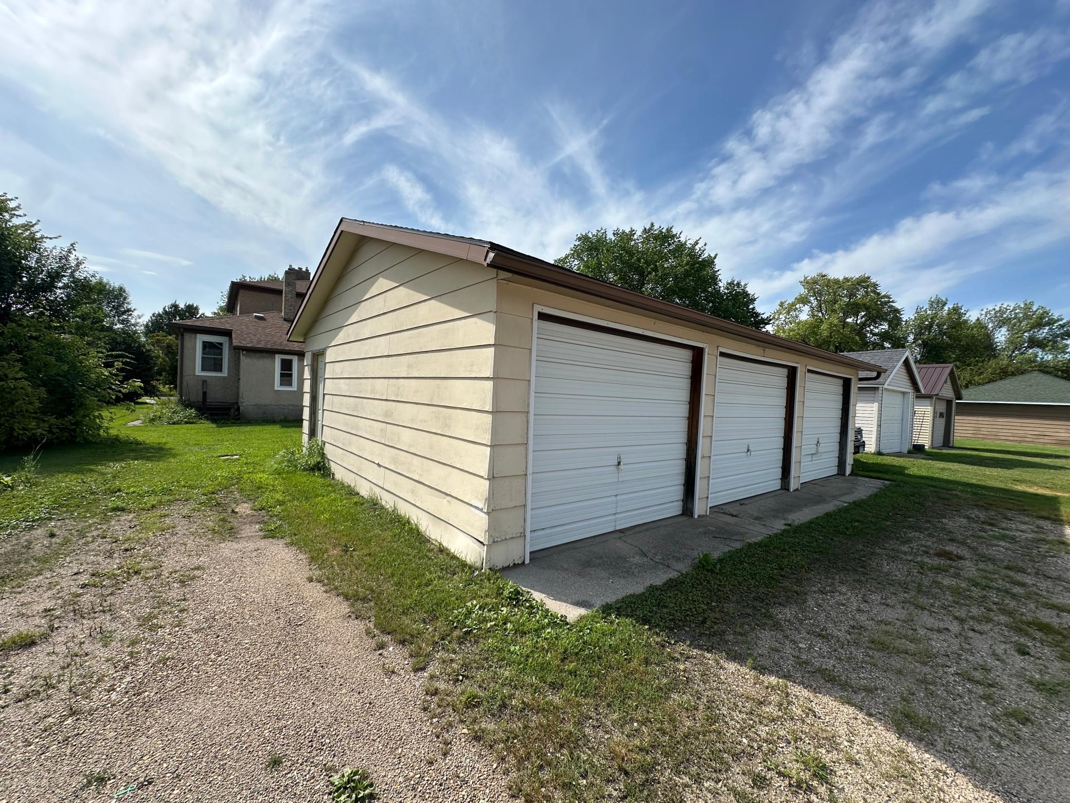 1934 triplex for sale at 510 Arnold Avenue N in Thief River Falls, MN — 4 bed, 3 bath (photo 2 of 14)