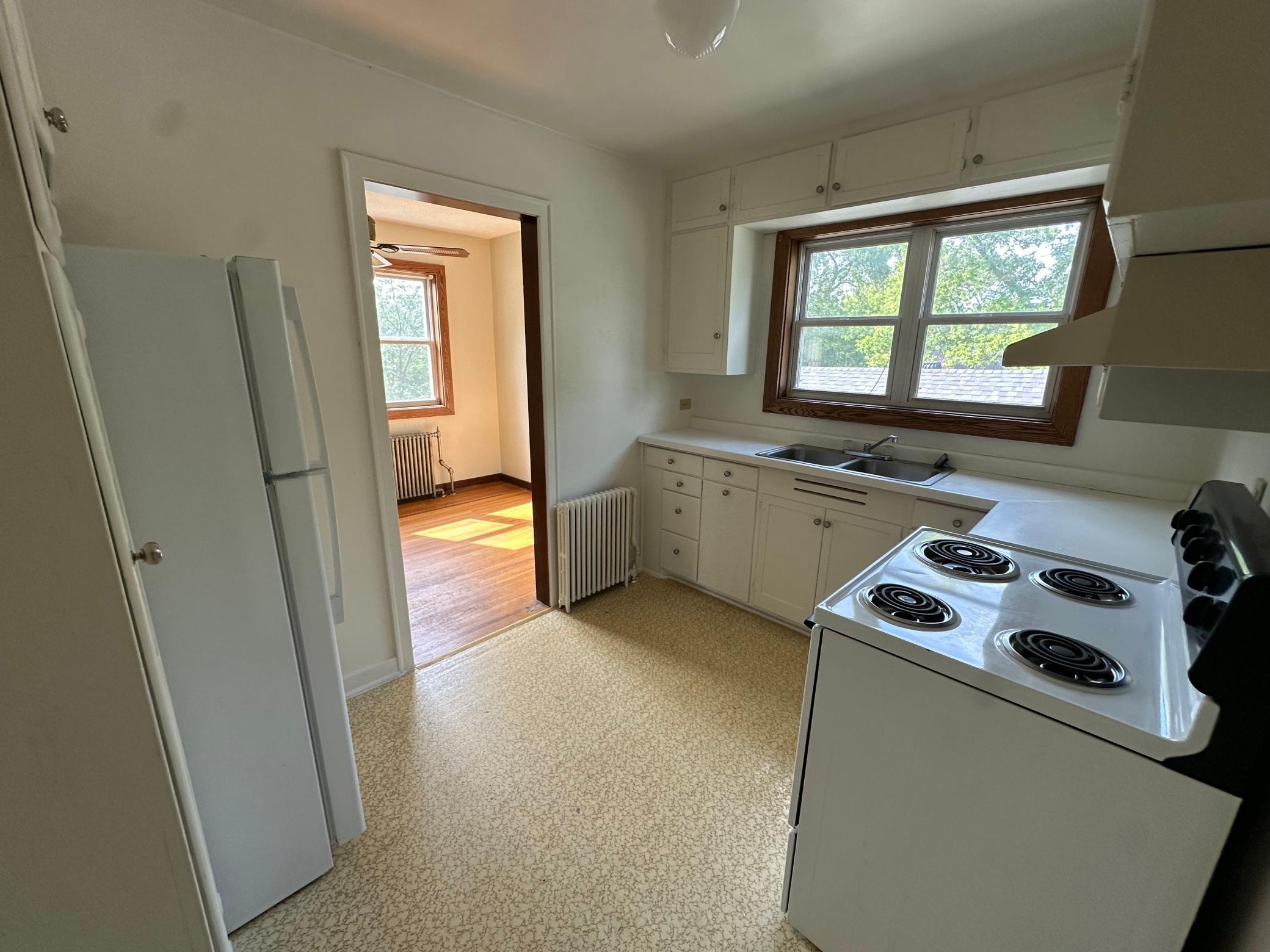 1934 triplex for sale at 510 Arnold Avenue N in Thief River Falls, MN — 4 bed, 3 bath (photo 9 of 14)