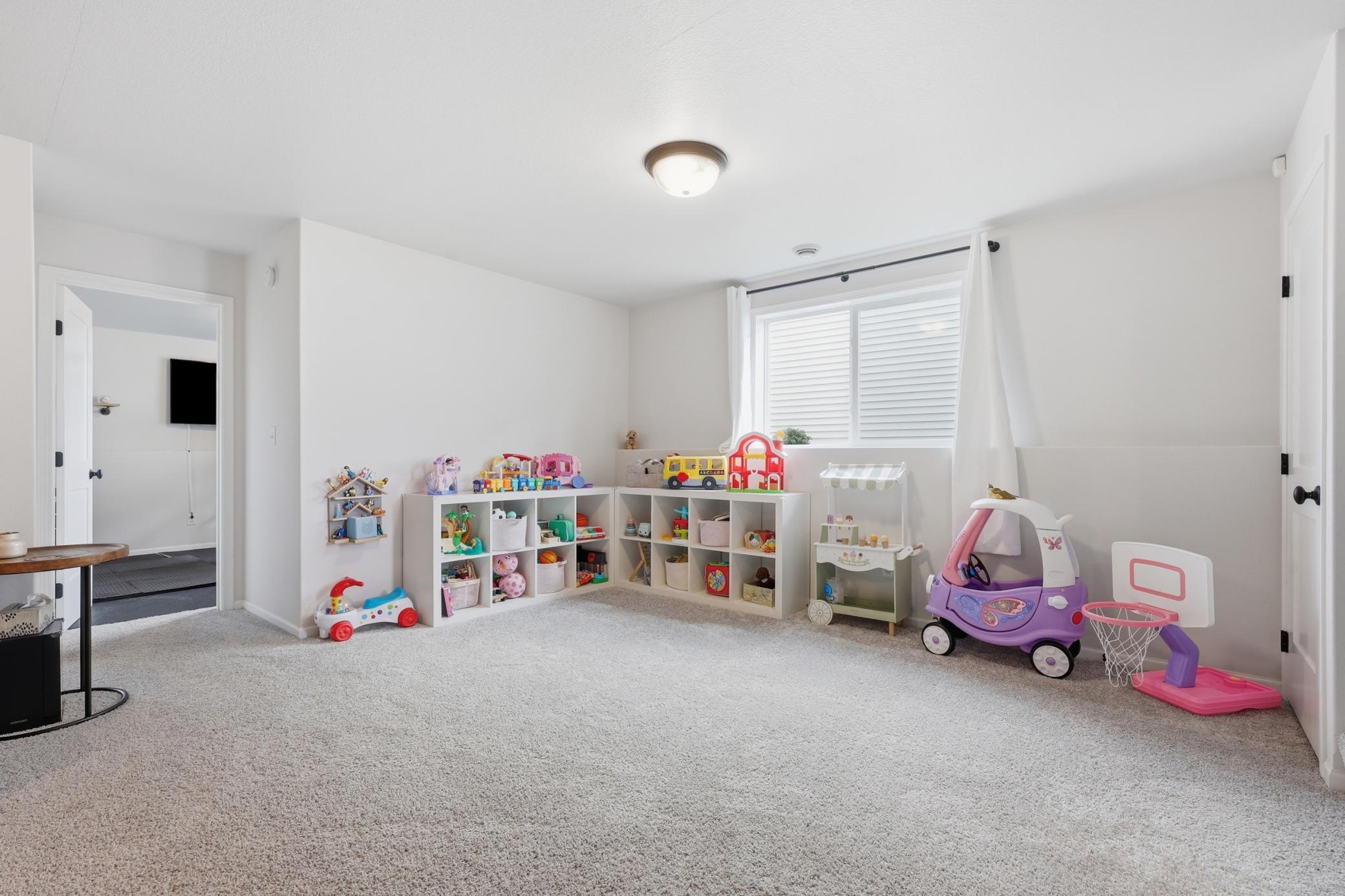 7903 Cottonwood Boulevard, Horace ND 58047 - Photo 17 of 35