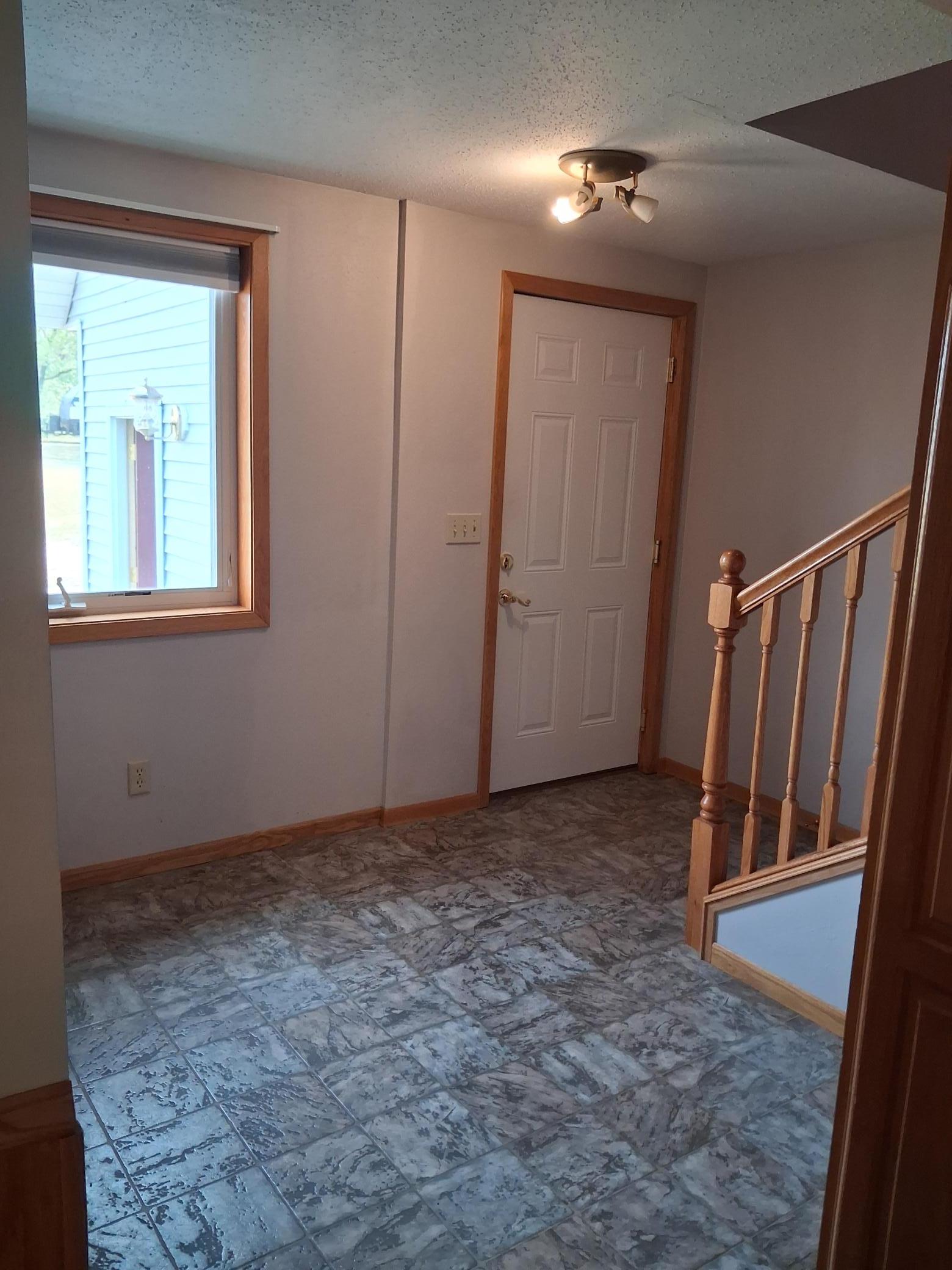 3325 Lakewood Drive, Fergus Falls MN 56537 - Photo 6 of 37