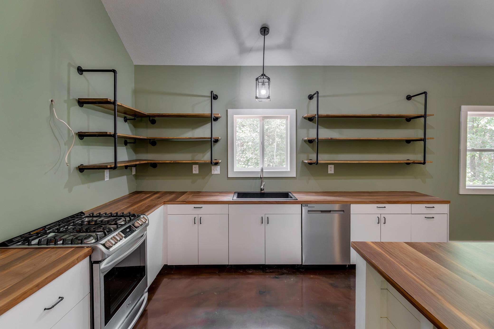2021 single family home for sale at 9598 Ossawinnamakee Road in Pequot Lakes, MN — 3 bed, 1 bath (photo 14 of 31)