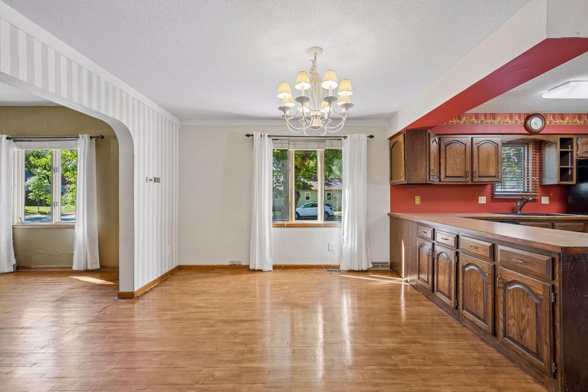 220 S Mccornell Avenue, Parkers Prairie MN 56361 - Photo 7 of 39