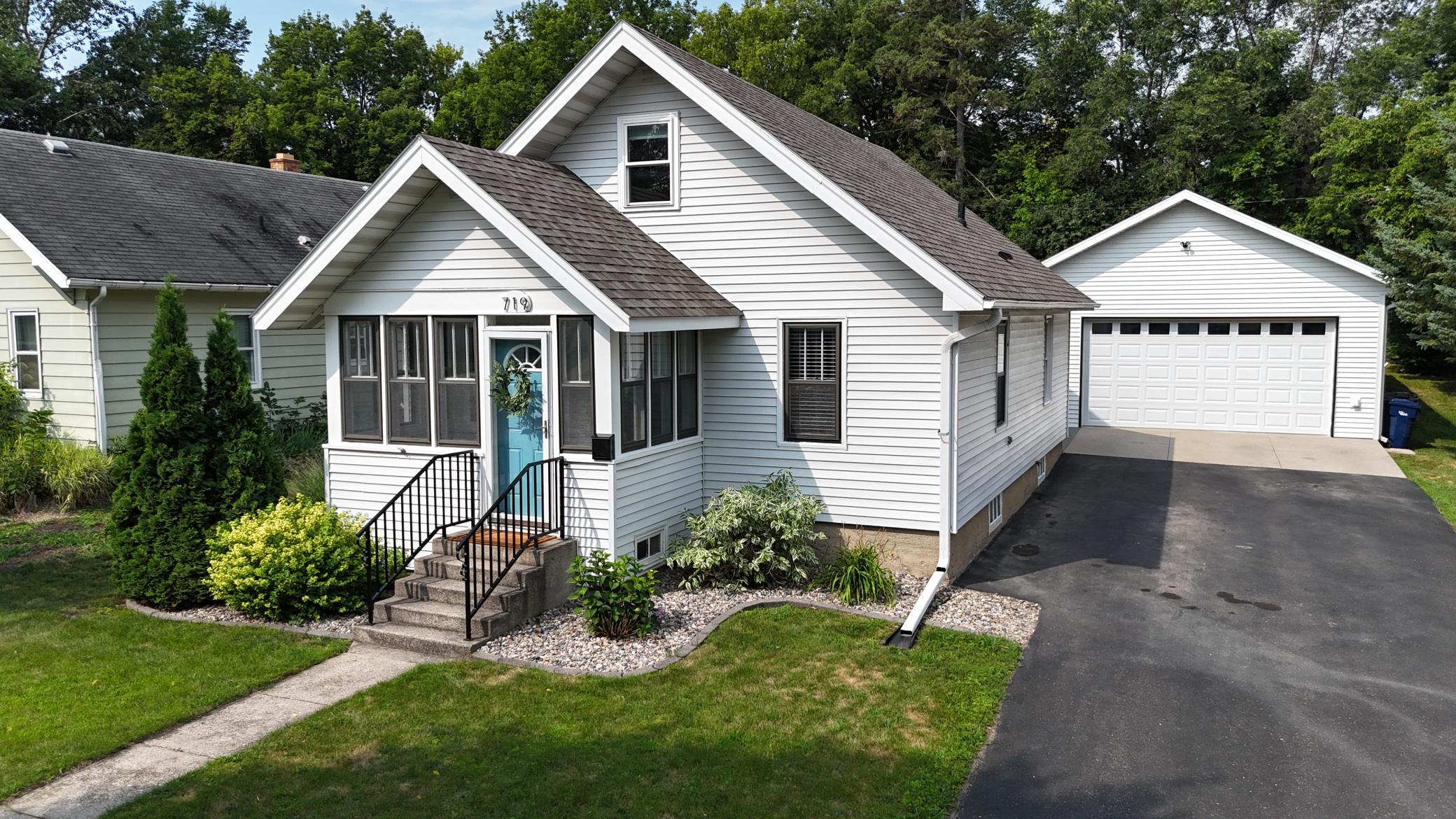 719 N Broadway, Fergus Falls MN 56537 - Photo 29 of 33