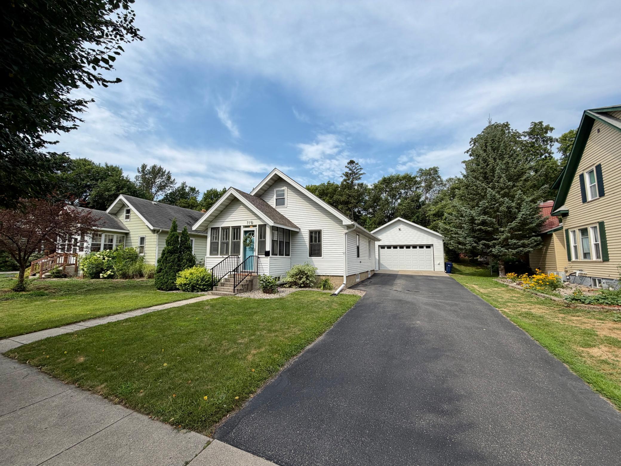 719 N Broadway, Fergus Falls MN 56537 - Photo 31 of 33