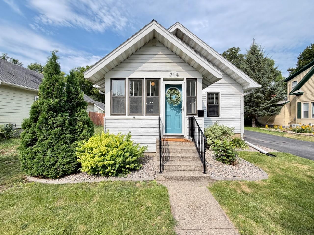 719 N Broadway, Fergus Falls MN 56537 - Photo 5 of 33