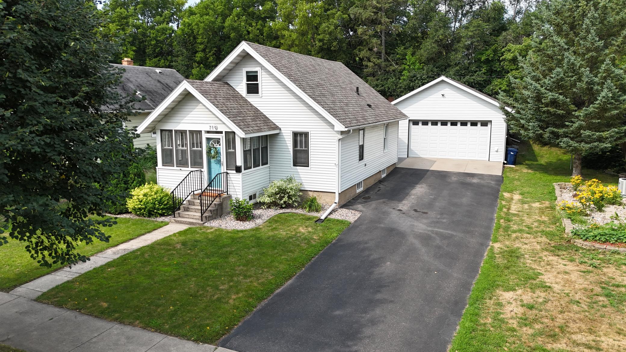 1928 single family home for sale at 719 N Broadway in Fergus Falls, MN — 3 bed, 1 bath