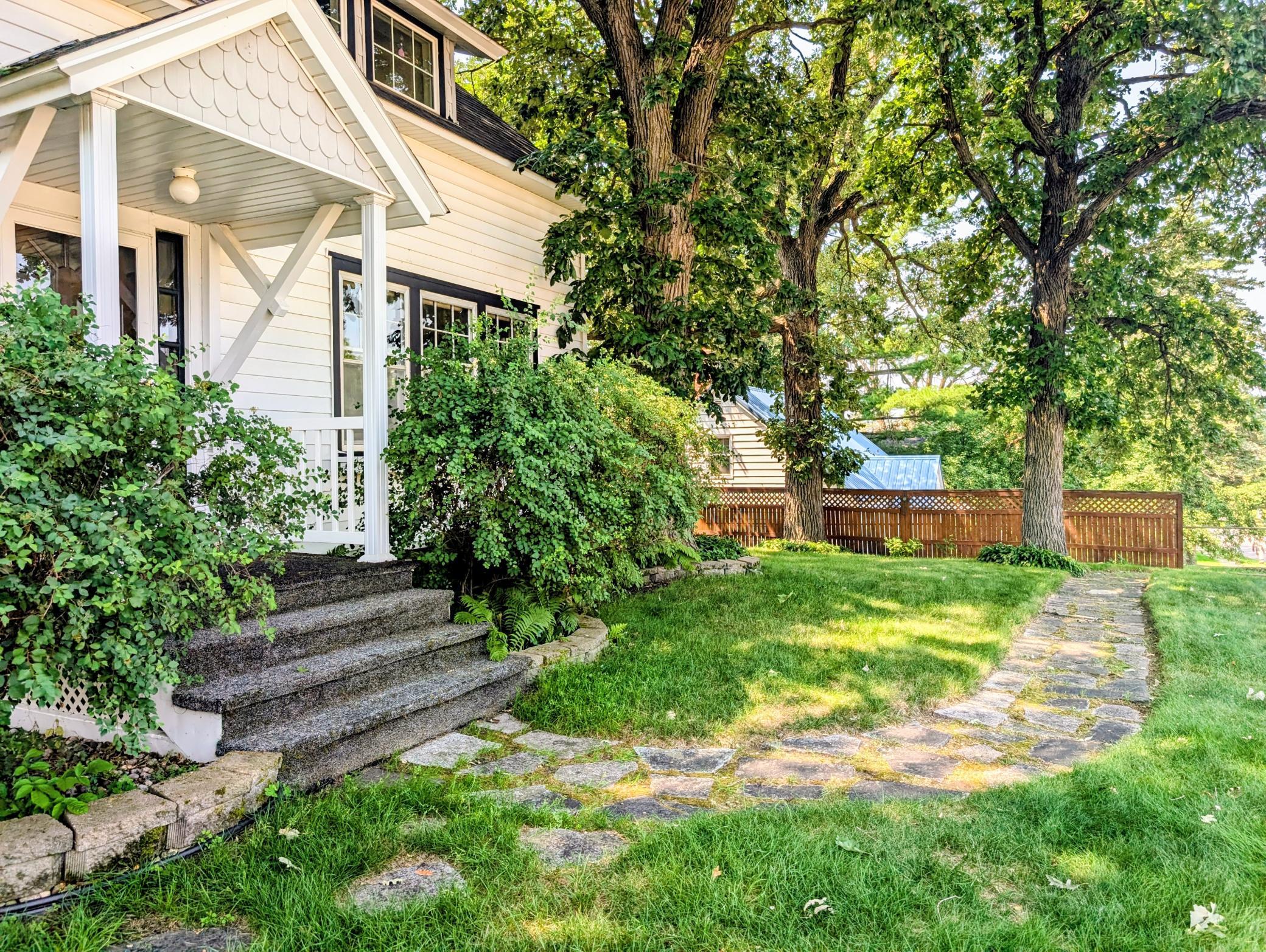 1901 single family home for sale at 525 2nd Avenue SE in Long Prairie, MN — 4 bed, 3 bath (photo 9 of 78)
