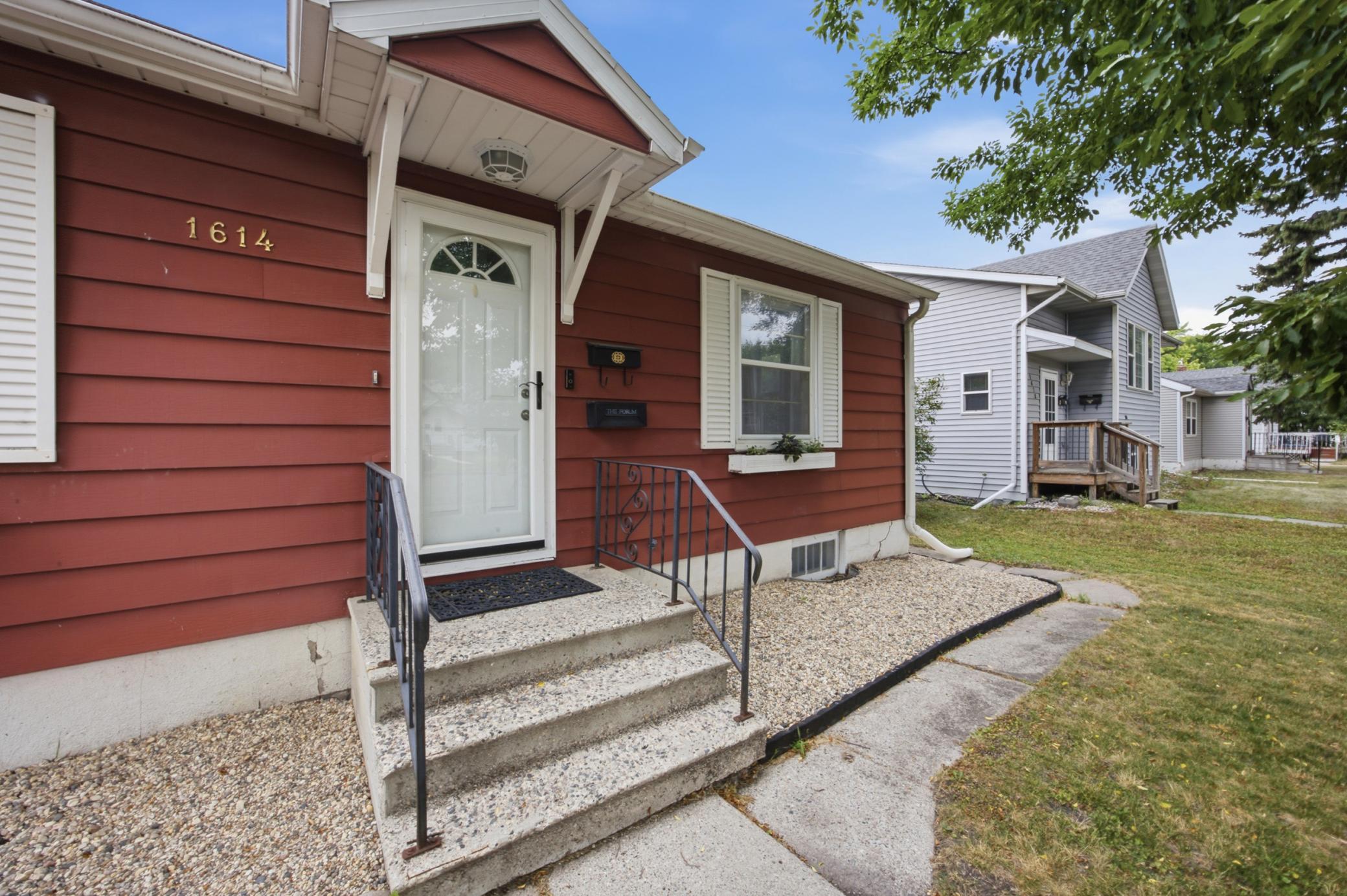 1614 9th Street N, Fargo ND 58102 - Photo 2 of 24