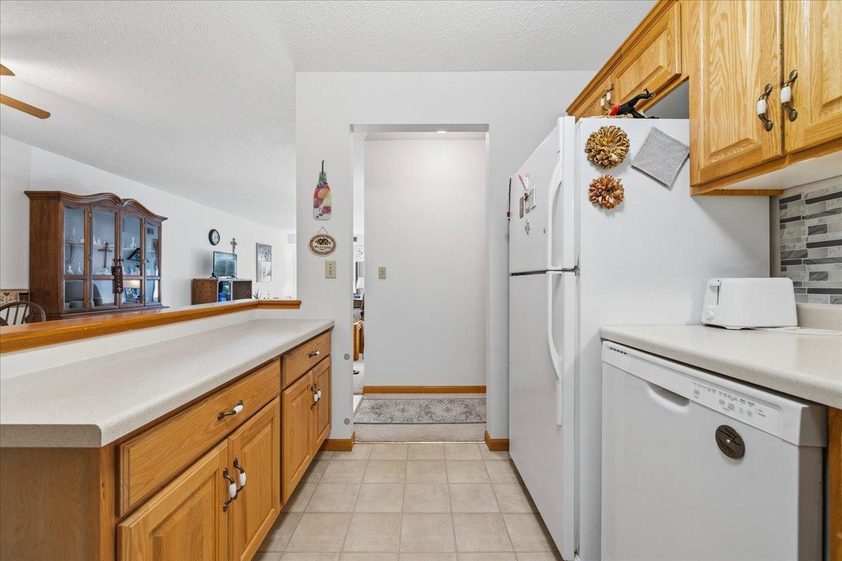 912 Hawthorne Street, Unit 104, Alexandria MN 56308 - Photo 12 of 43
