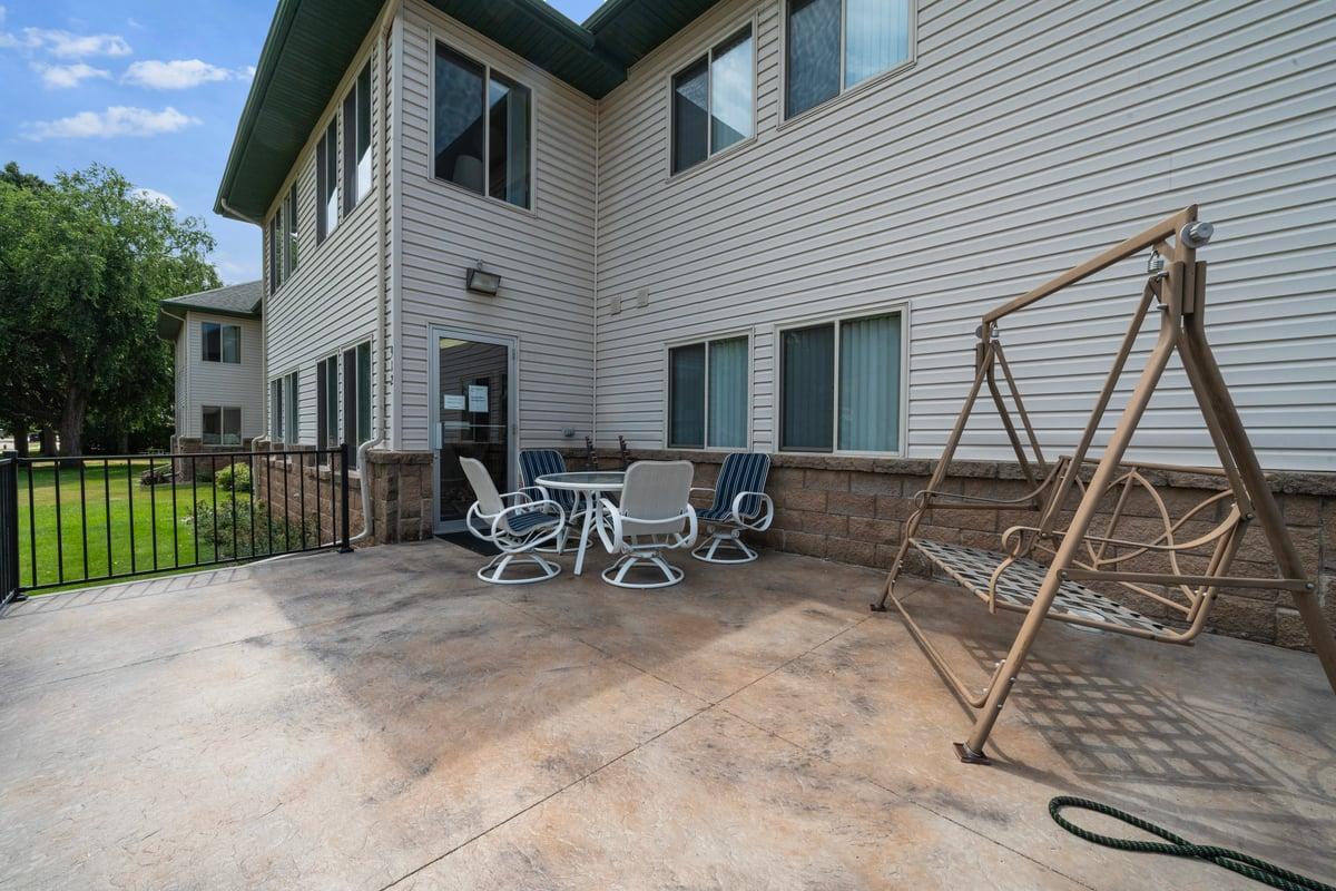 912 Hawthorne Street, Unit 104, Alexandria MN 56308 - Photo 4 of 43