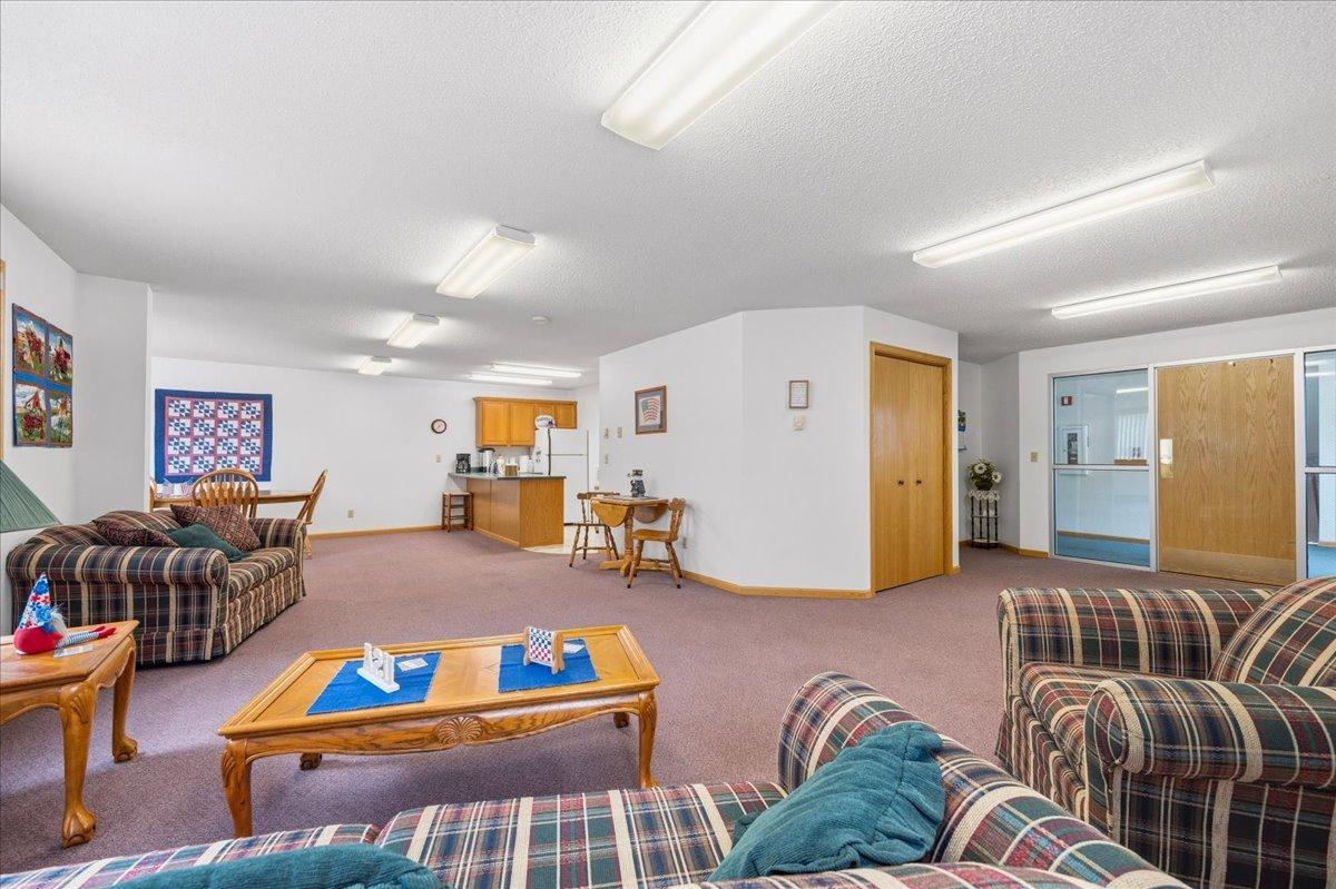 912 Hawthorne Street, Unit 104, Alexandria MN 56308 - Photo 37 of 43