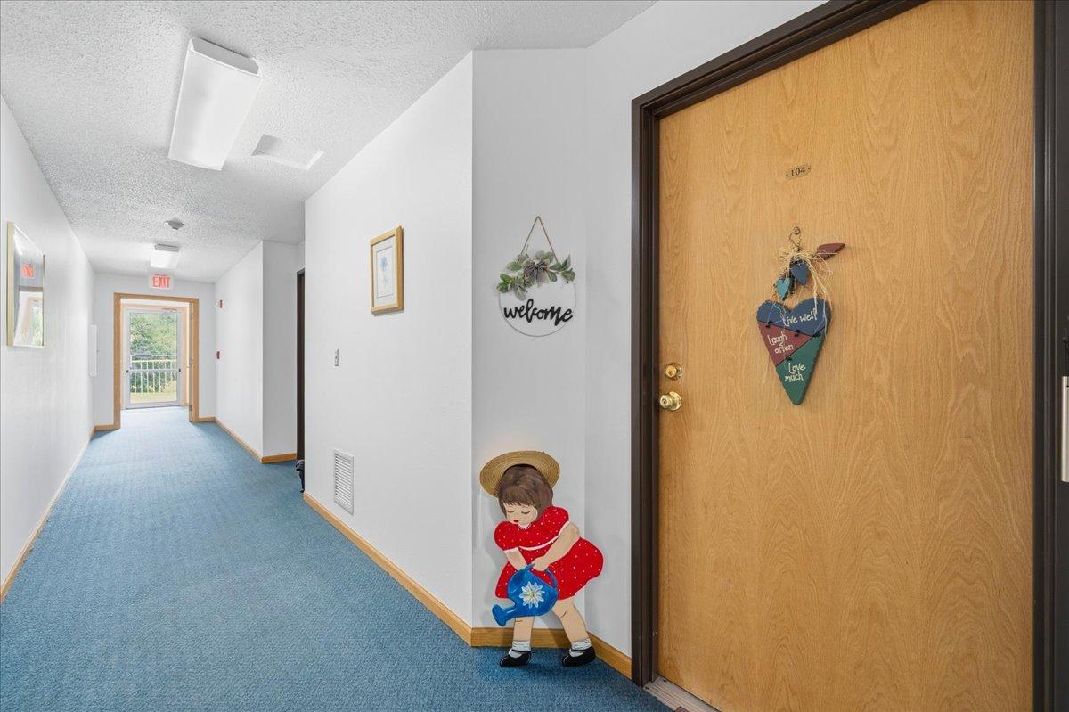 912 Hawthorne Street, Unit 104, Alexandria MN 56308 - Photo 8 of 43