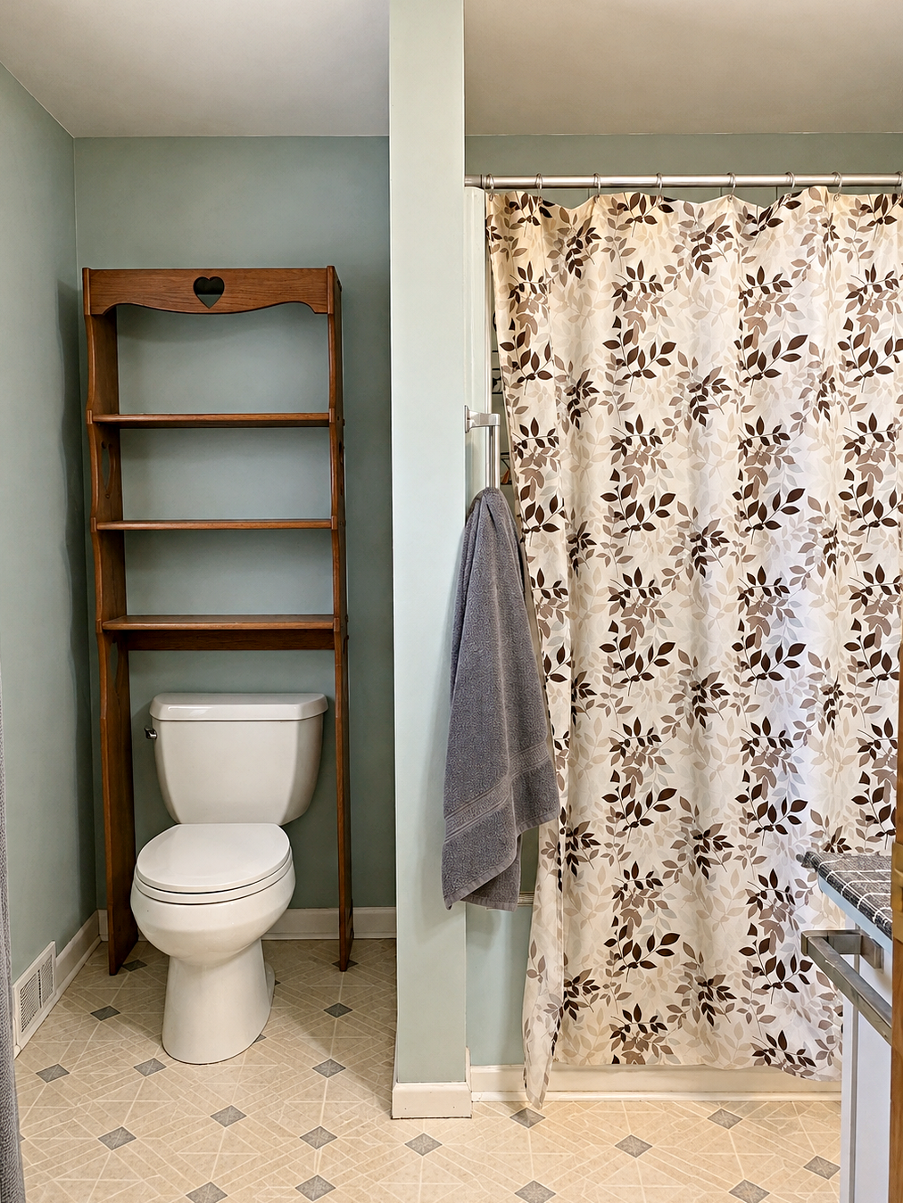 1930 single family home for sale at 614 2nd Street W in Park Rapids, MN — 3 bed, 1 bath (photo 12 of 23)