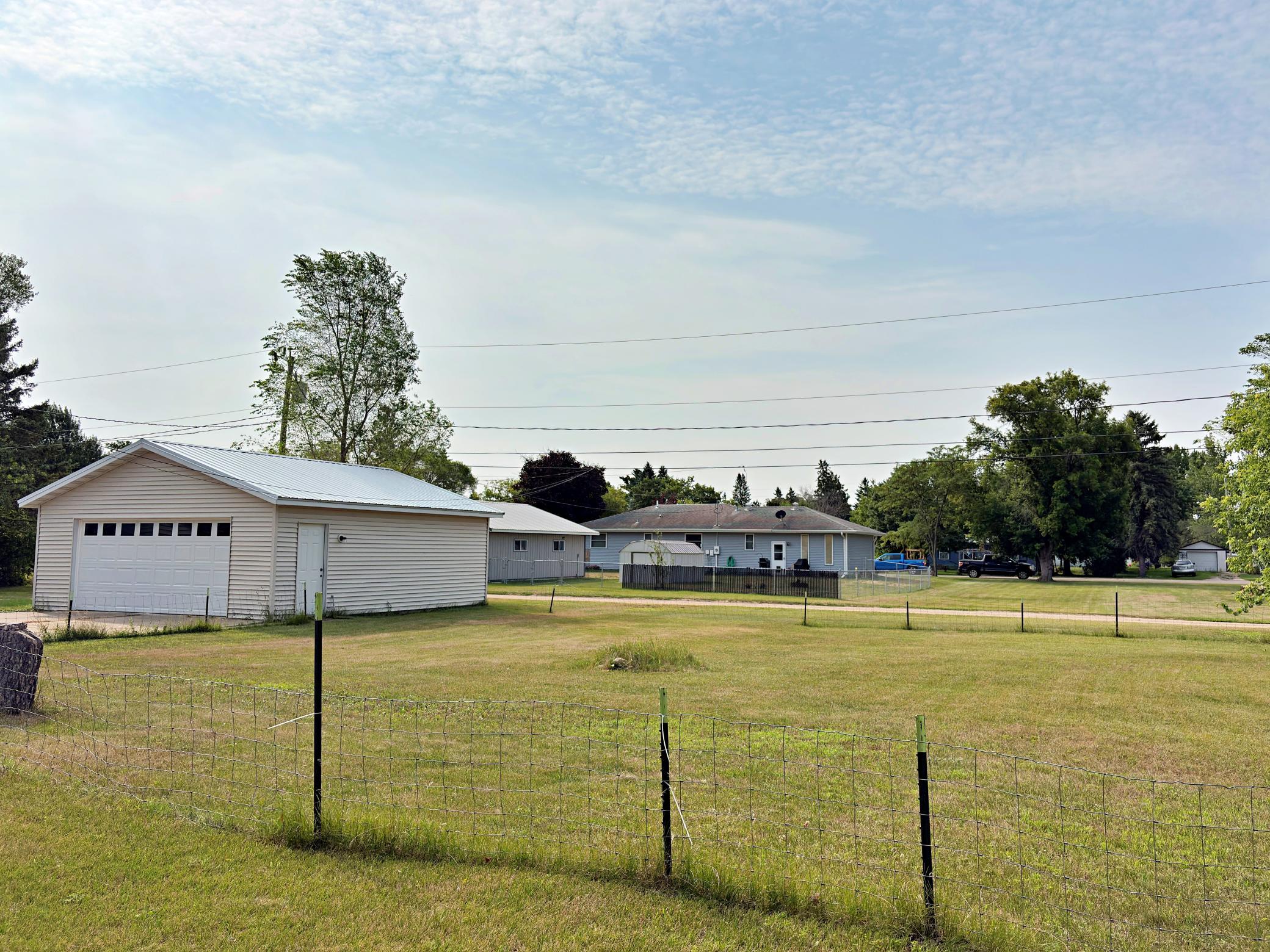 1930 single family home for sale at 614 2nd Street W in Park Rapids, MN — 3 bed, 1 bath (photo 4 of 23)