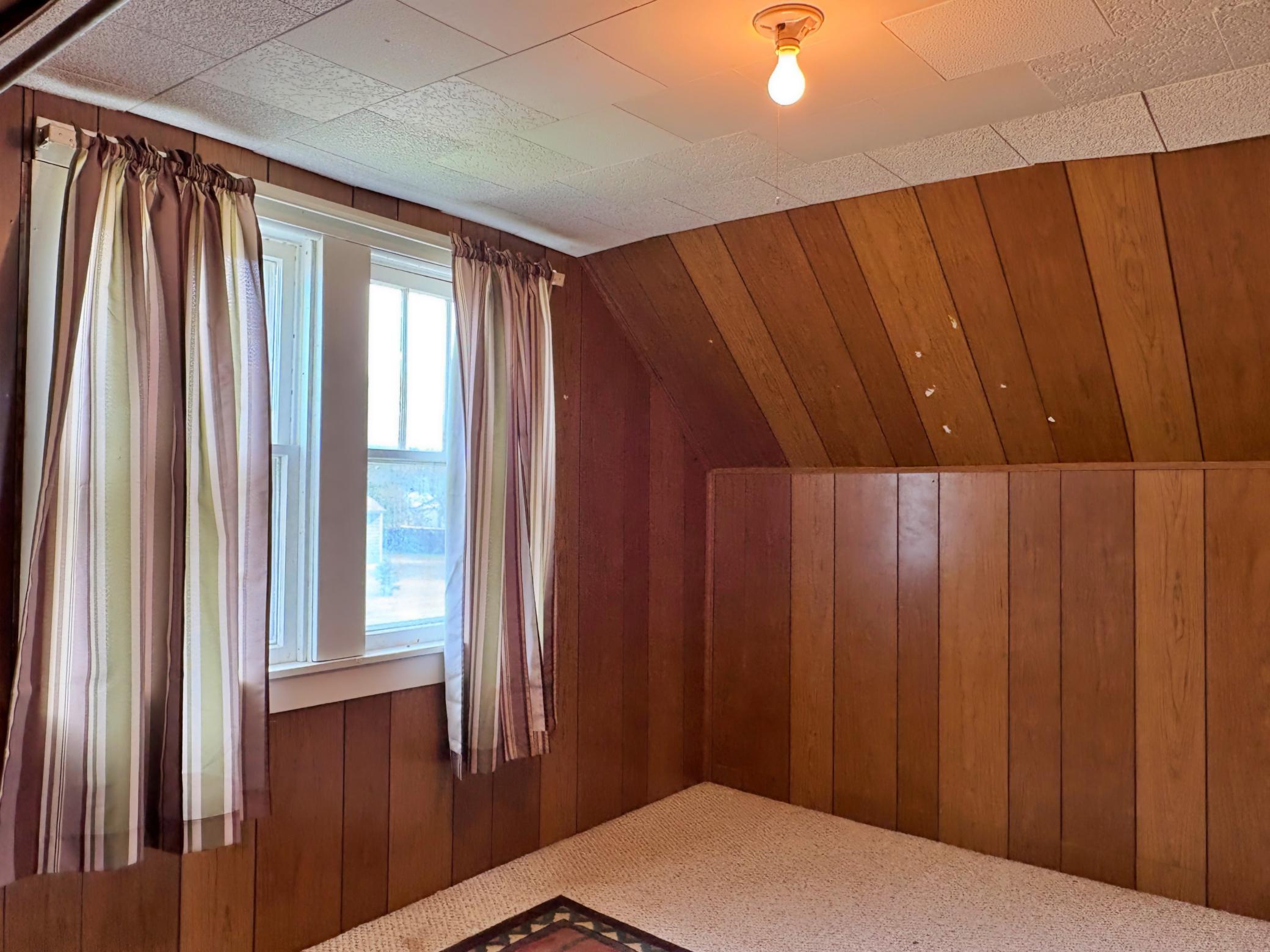 1930 single family home for sale at 614 2nd Street W in Park Rapids, MN — 3 bed, 1 bath (photo 10 of 23)