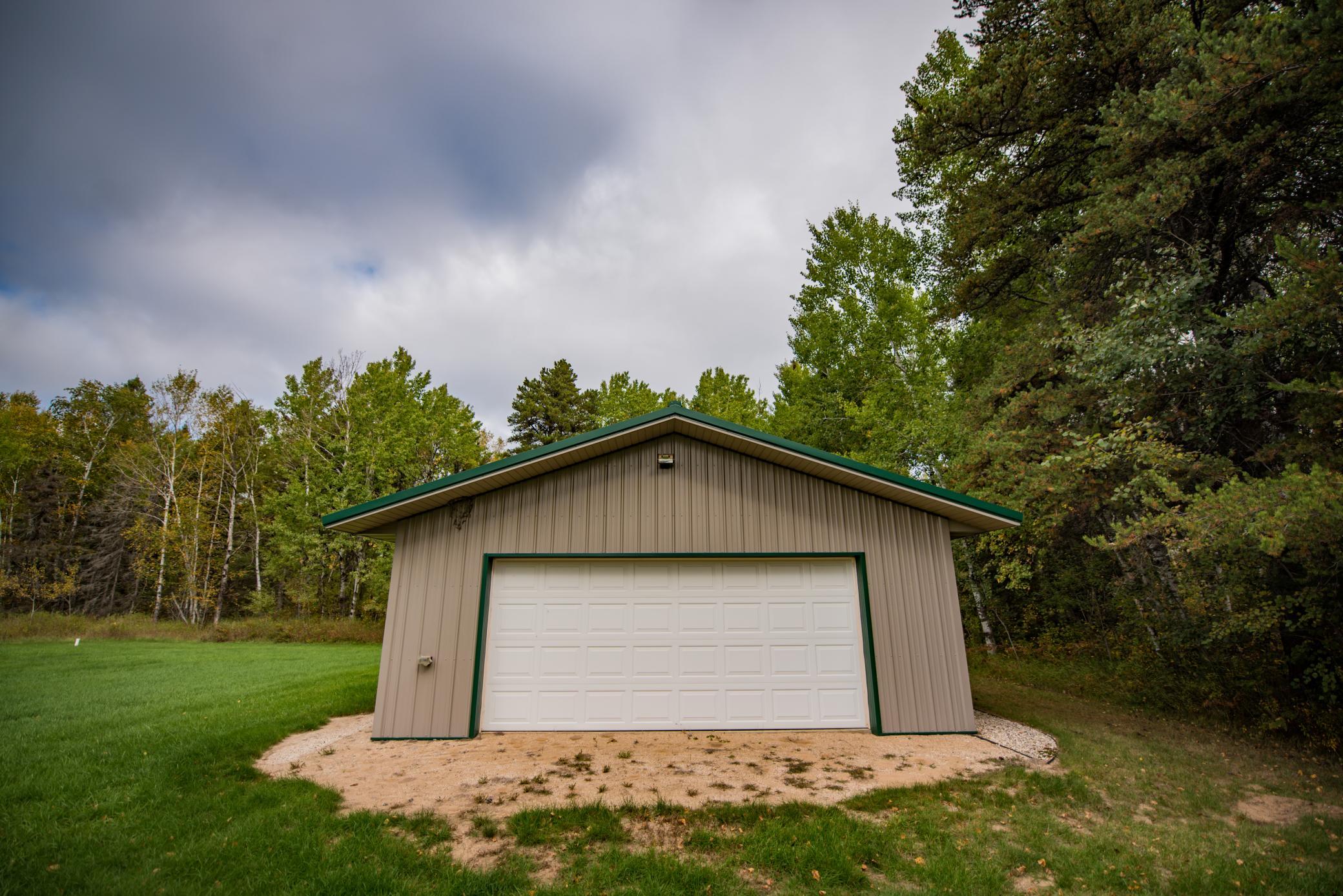 2007 single family home for sale at TBD 120th Street in Wannaska, MN — 2 bed, 1 bath (photo 7 of 23)
