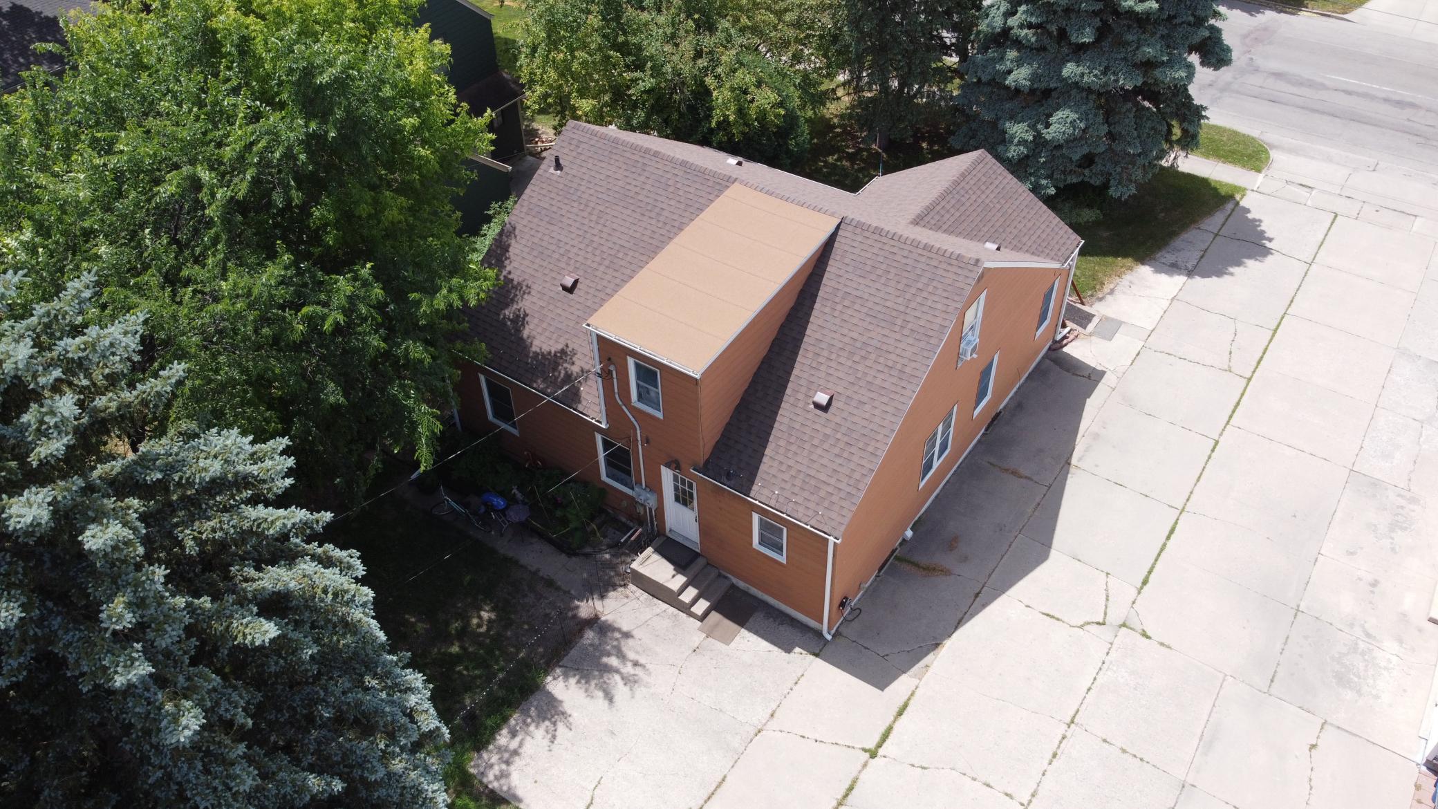 1948 single family home for sale at 420 14th Street S in Moorhead, MN — 8 bed, 2 bath (photo 4 of 57)
