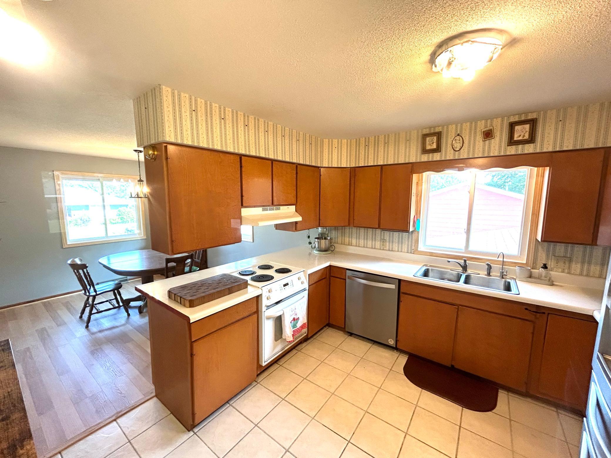 1025 9th Street SW, Wadena MN 56482 - Photo 7 of 26