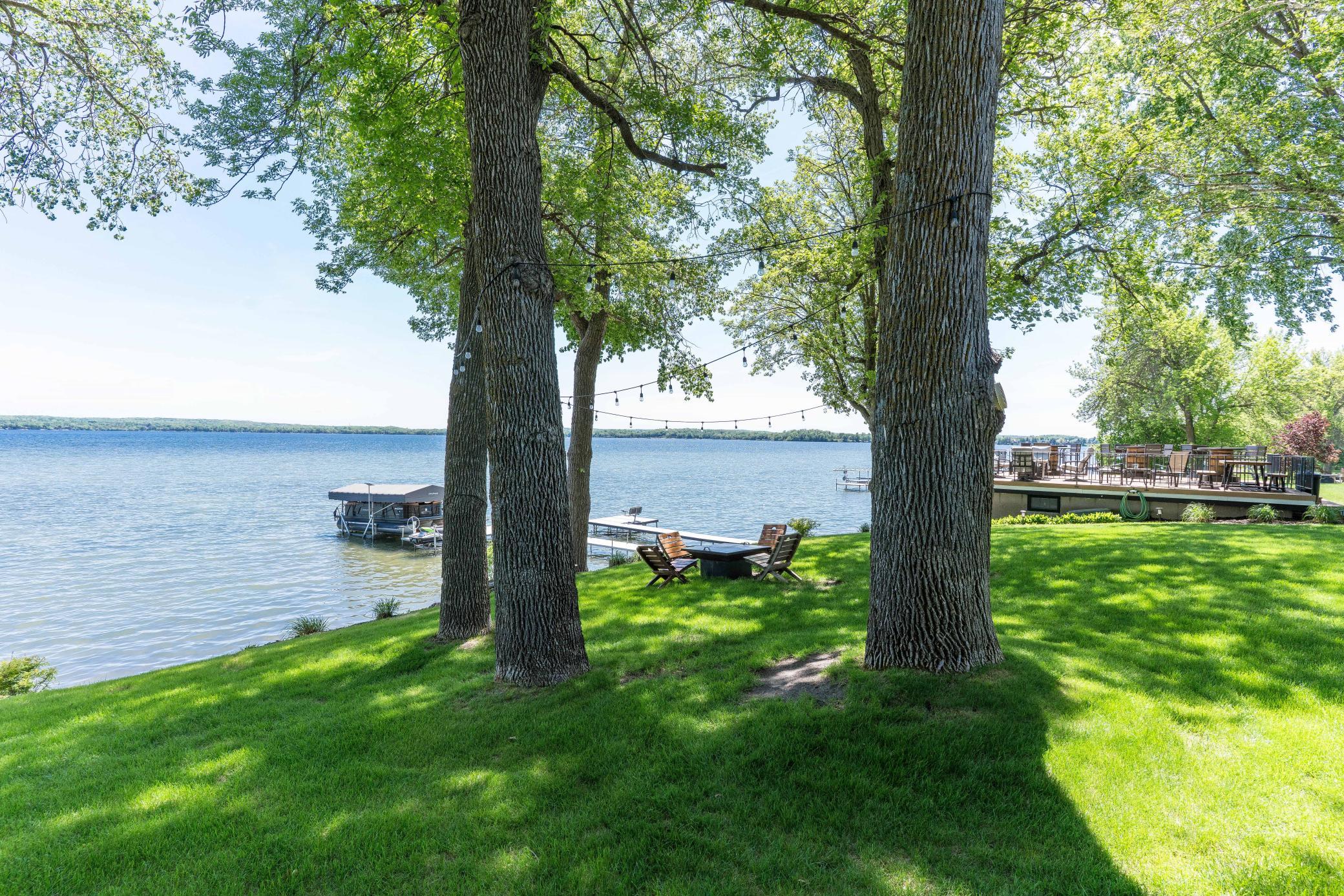 1961 single family home for sale at 736 Shorewood Drive in Detroit Lakes, MN — 4 bed, 3 bath (photo 3 of 90)