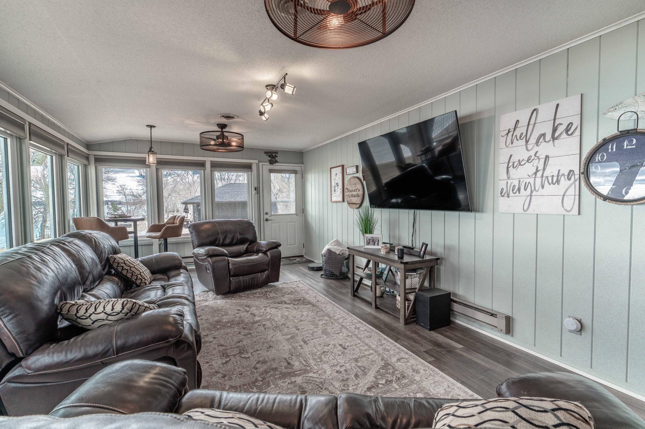 1961 single family home for sale at 736 Shorewood Drive in Detroit Lakes, MN — 4 bed, 3 bath (photo 23 of 90)