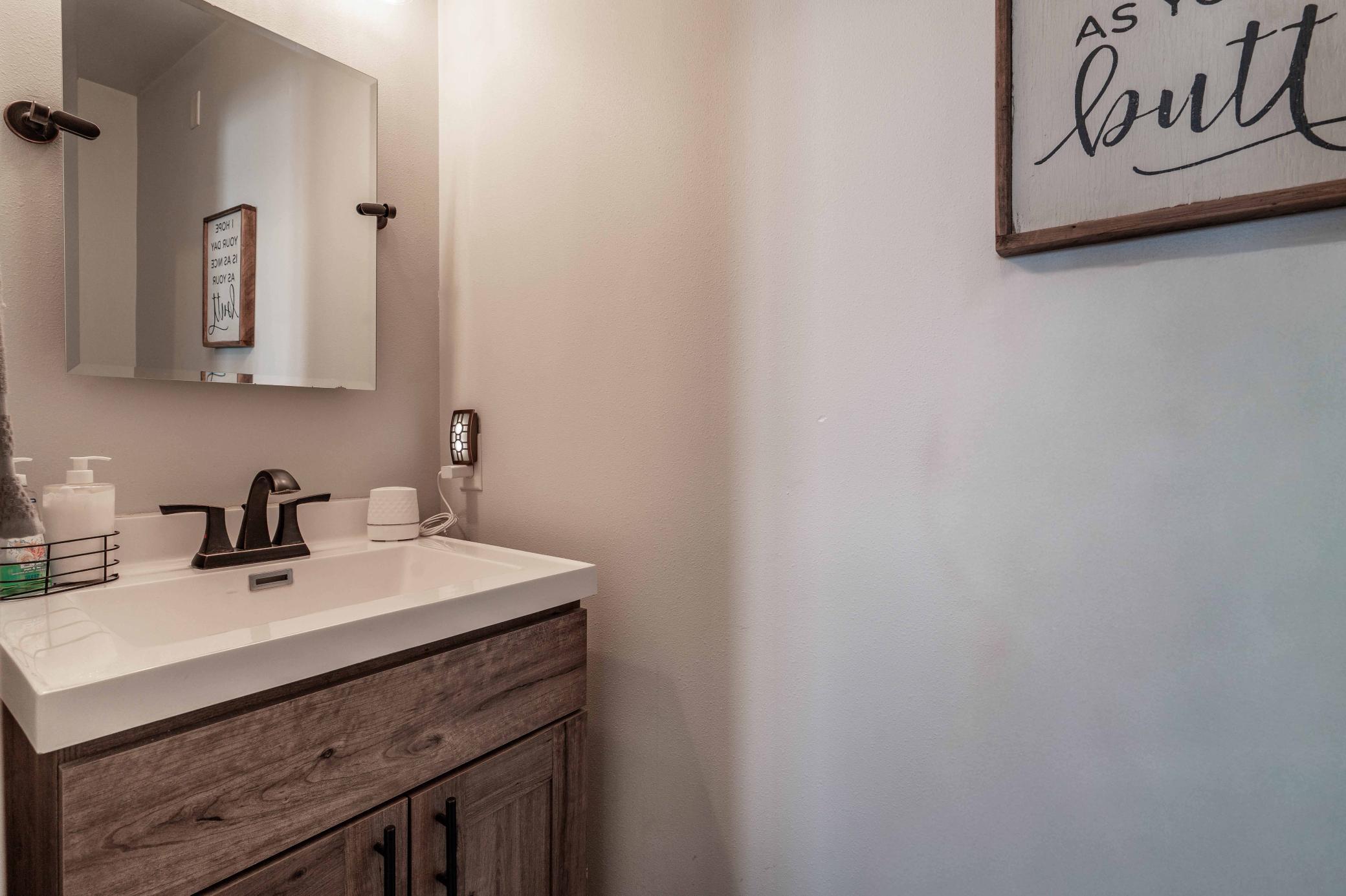 1961 single family home for sale at 736 Shorewood Drive in Detroit Lakes, MN — 4 bed, 3 bath (photo 26 of 90)