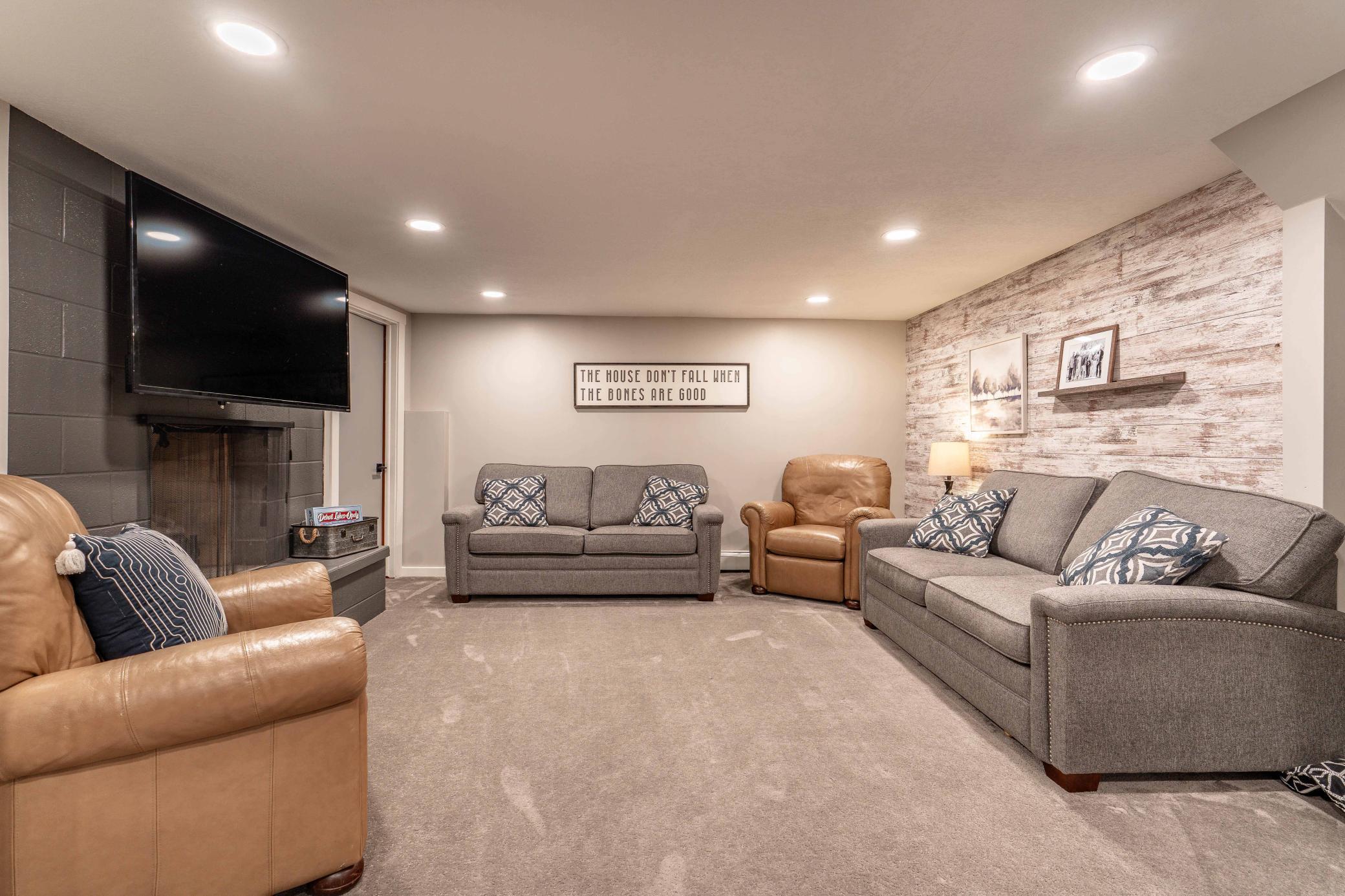 1961 single family home for sale at 736 Shorewood Drive in Detroit Lakes, MN — 4 bed, 3 bath (photo 41 of 90)