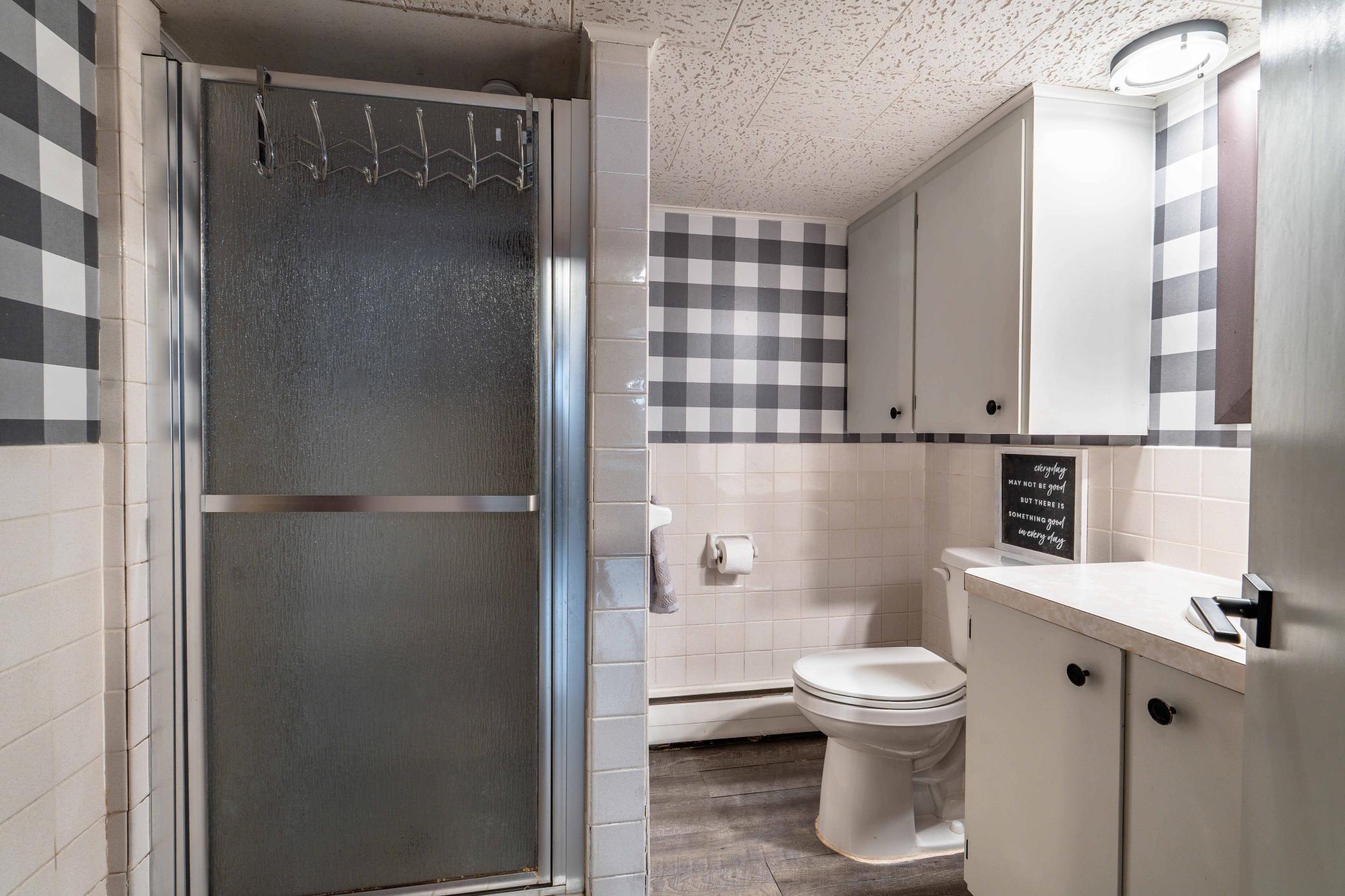 1961 single family home for sale at 736 Shorewood Drive in Detroit Lakes, MN — 4 bed, 3 bath (photo 50 of 90)