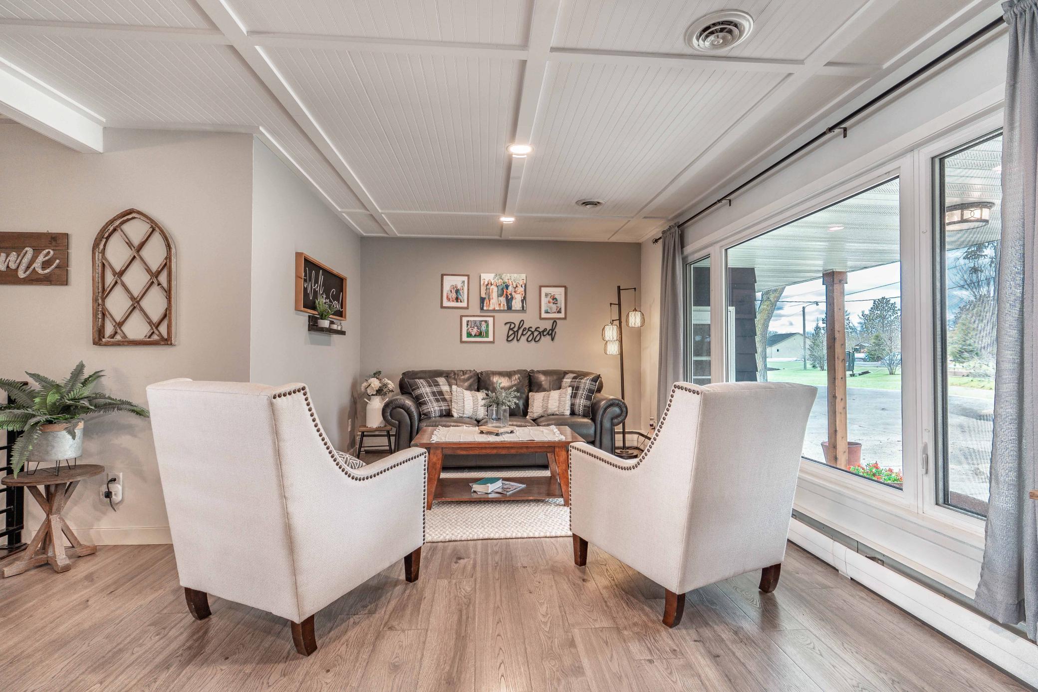 1961 single family home for sale at 736 Shorewood Drive in Detroit Lakes, MN — 4 bed, 3 bath (photo 10 of 90)