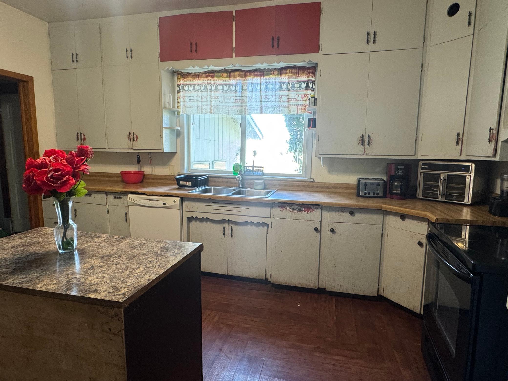 1917 single family home for sale at 1528 NE 154th ST NE in Buxton, ND — 4 bed, 1 bath (photo 26 of 31)