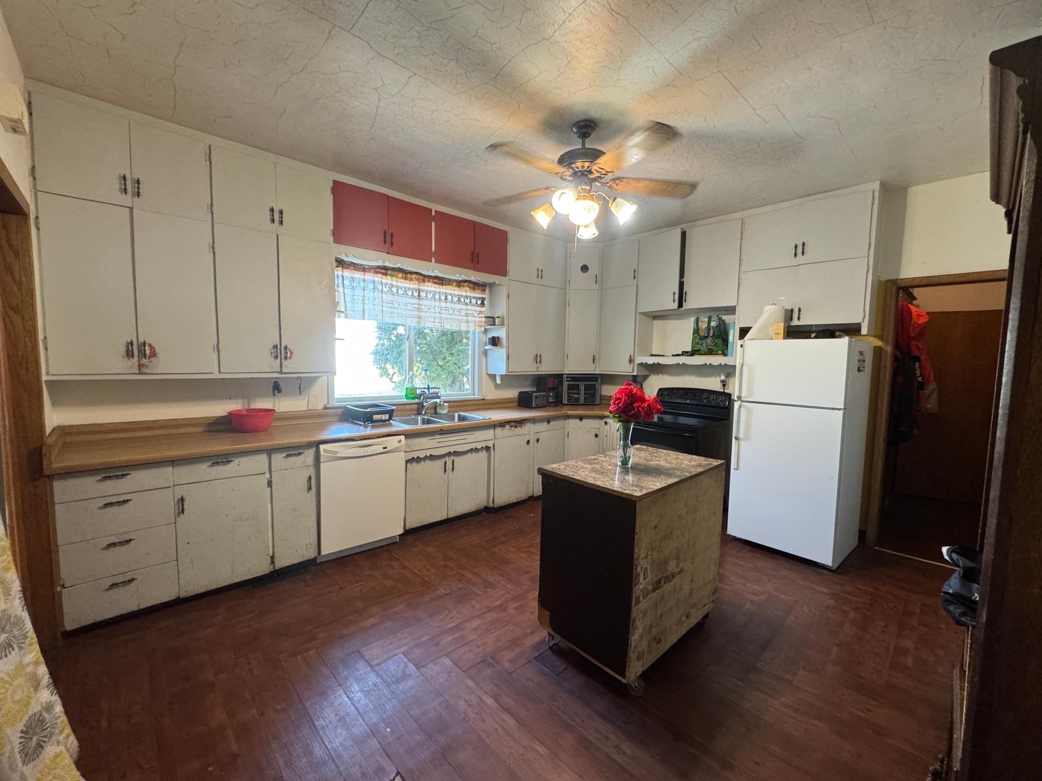 1917 single family home for sale at 1528 NE 154th ST NE in Buxton, ND — 4 bed, 1 bath (photo 28 of 31)