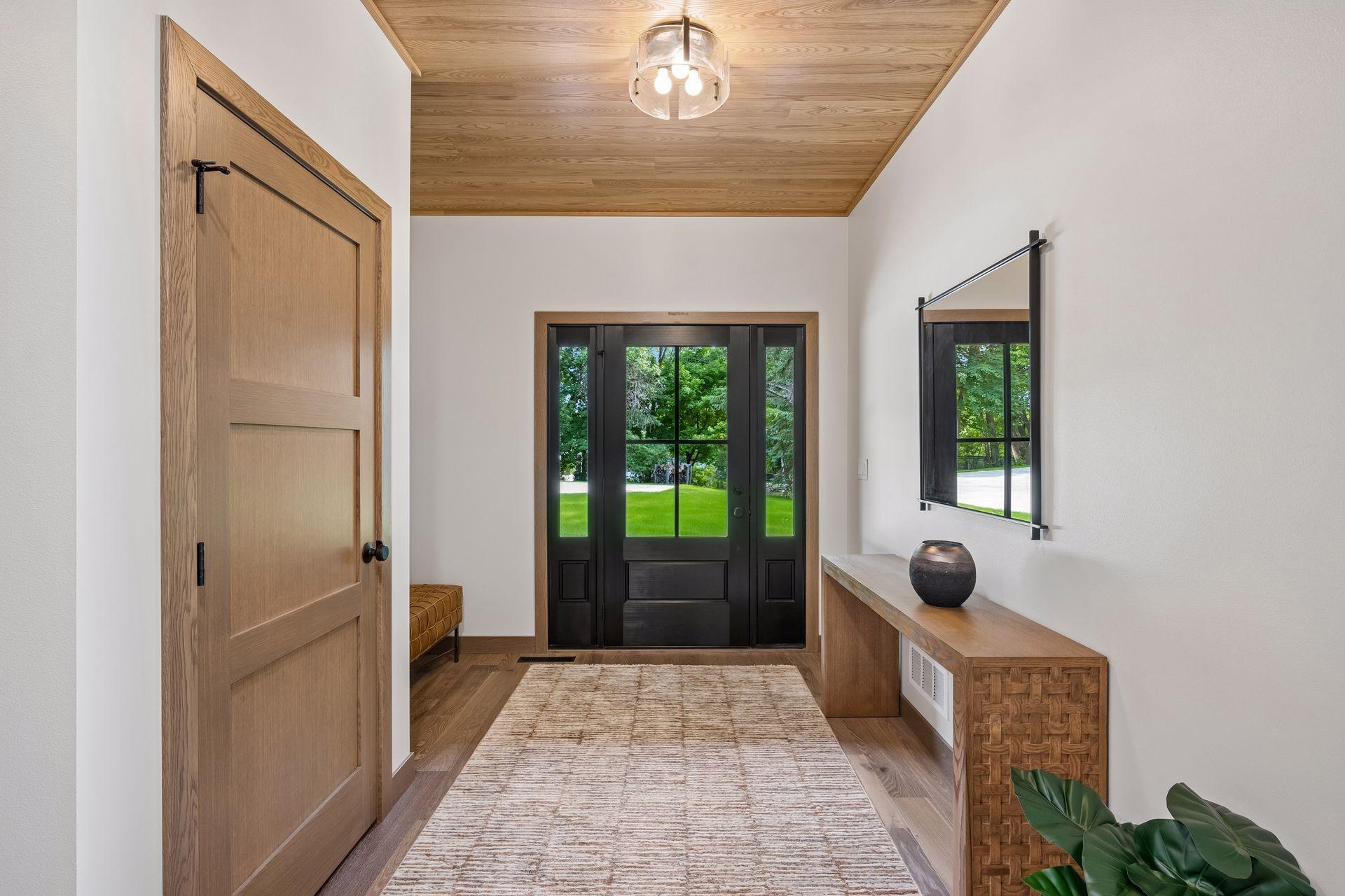 2025 single family home for sale at 4811 Wharry Heights Road SW in Alexandria, MN — 4 bed, 5 bath (photo 11 of 59)