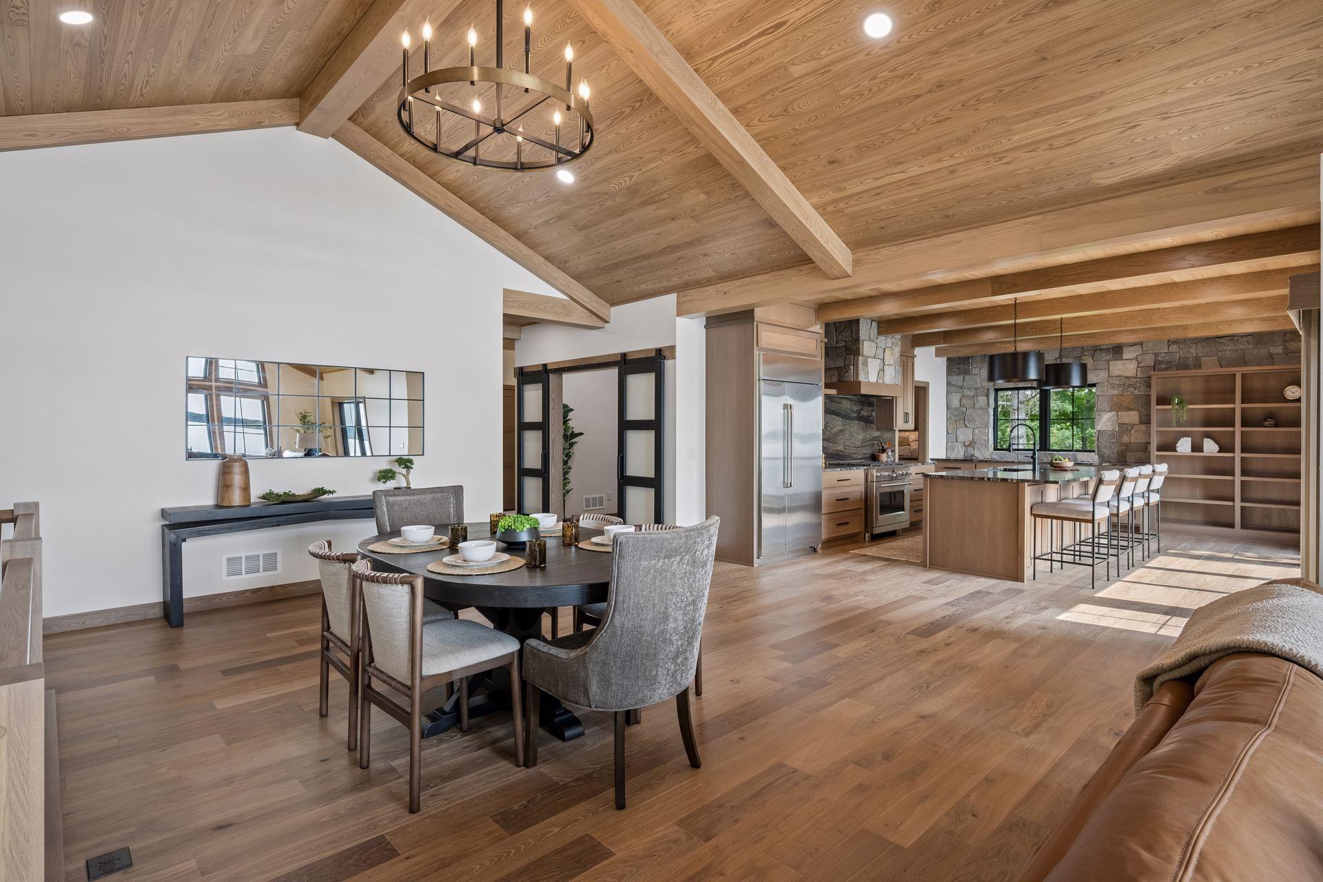 2025 single family home for sale at 4811 Wharry Heights Road SW in Alexandria, MN — 4 bed, 5 bath (photo 18 of 59)