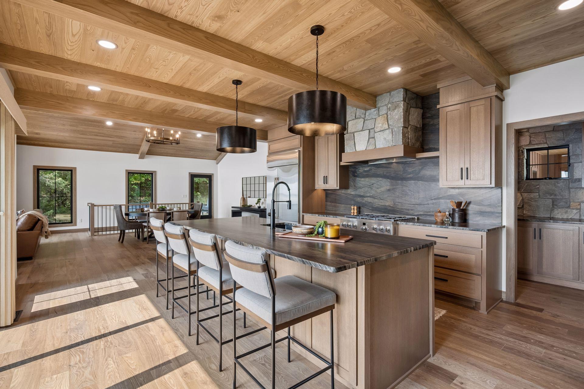 2025 single family home for sale at 4811 Wharry Heights Road SW in Alexandria, MN — 4 bed, 5 bath (photo 21 of 59)