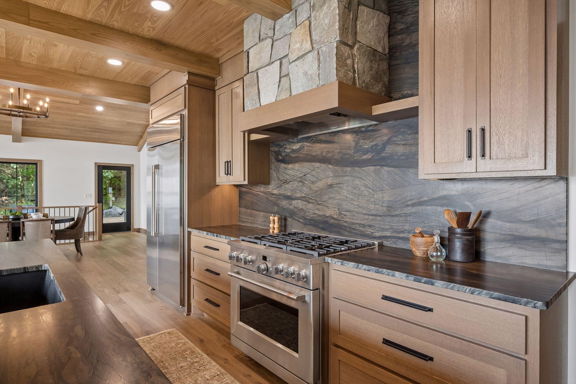 2025 single family home for sale at 4811 Wharry Heights Road SW in Alexandria, MN — 4 bed, 5 bath (photo 23 of 59)