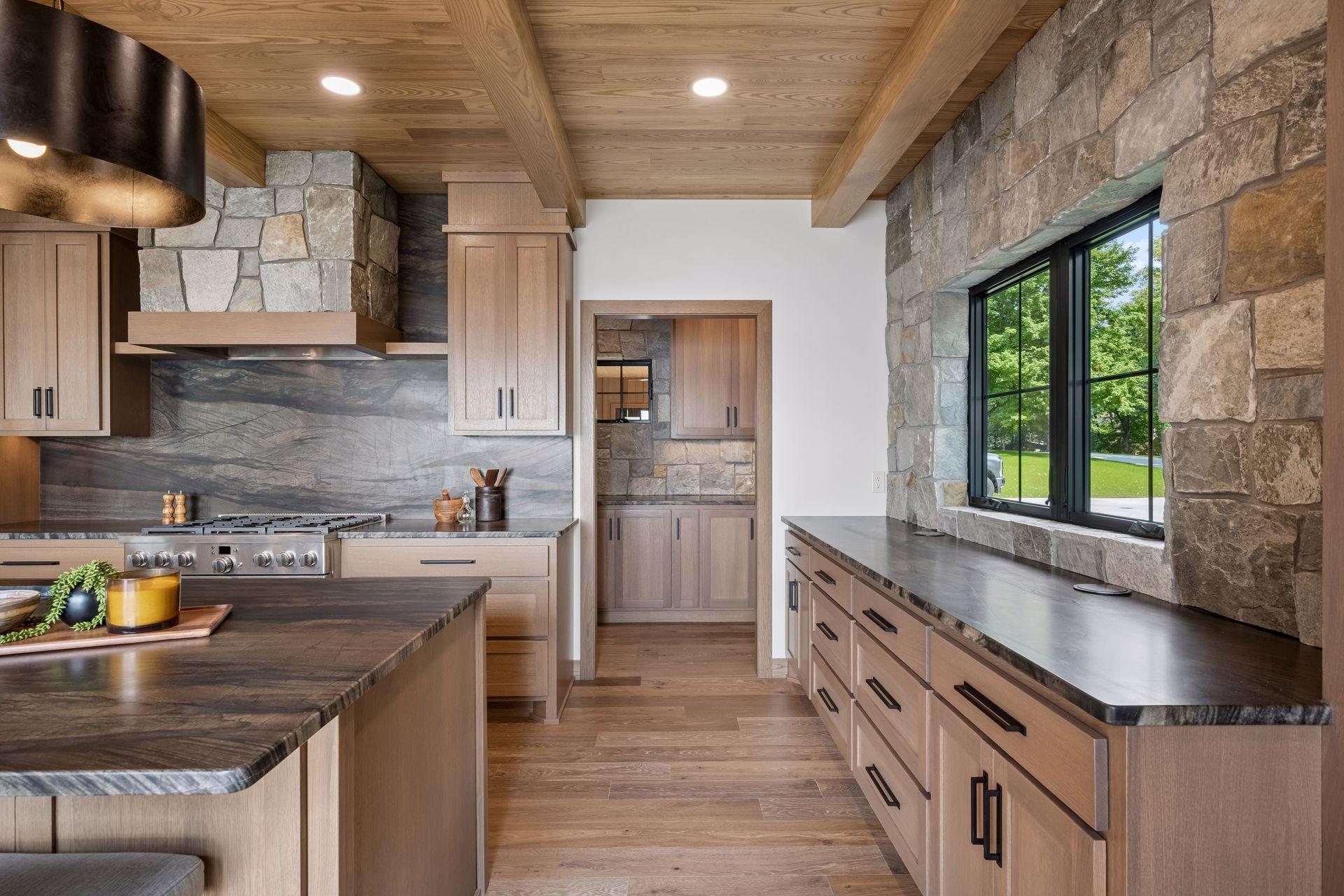 2025 single family home for sale at 4811 Wharry Heights Road SW in Alexandria, MN — 4 bed, 5 bath (photo 25 of 59)