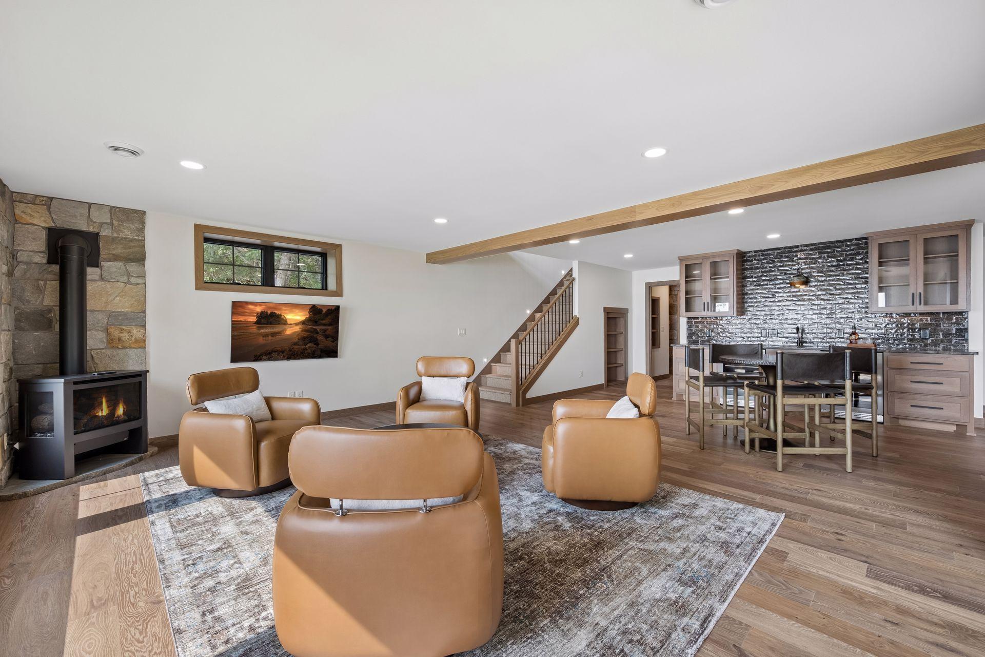 2025 single family home for sale at 4811 Wharry Heights Road SW in Alexandria, MN — 4 bed, 5 bath (photo 39 of 59)
