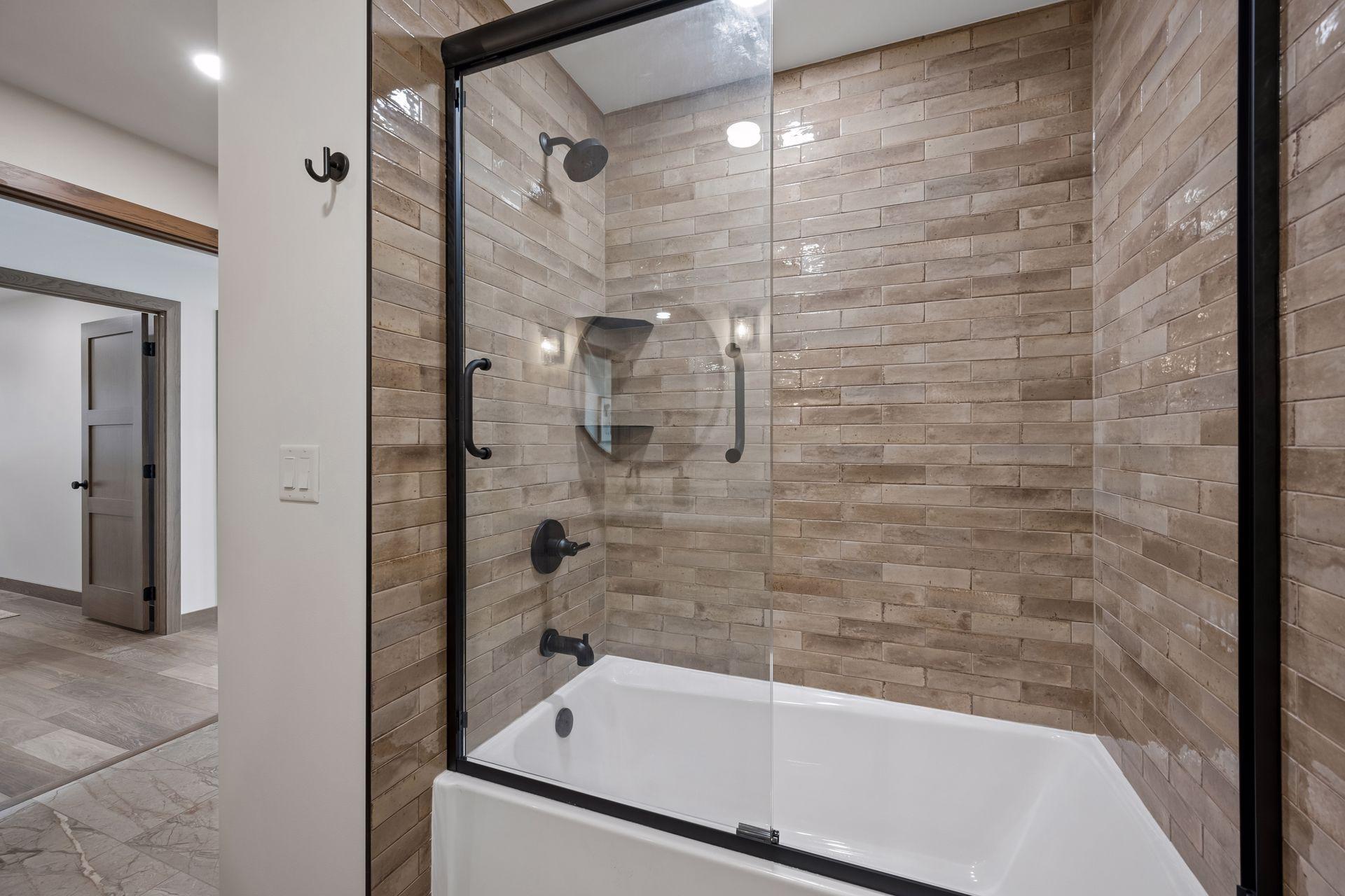 2025 single family home for sale at 4811 Wharry Heights Road SW in Alexandria, MN — 4 bed, 5 bath (photo 49 of 59)