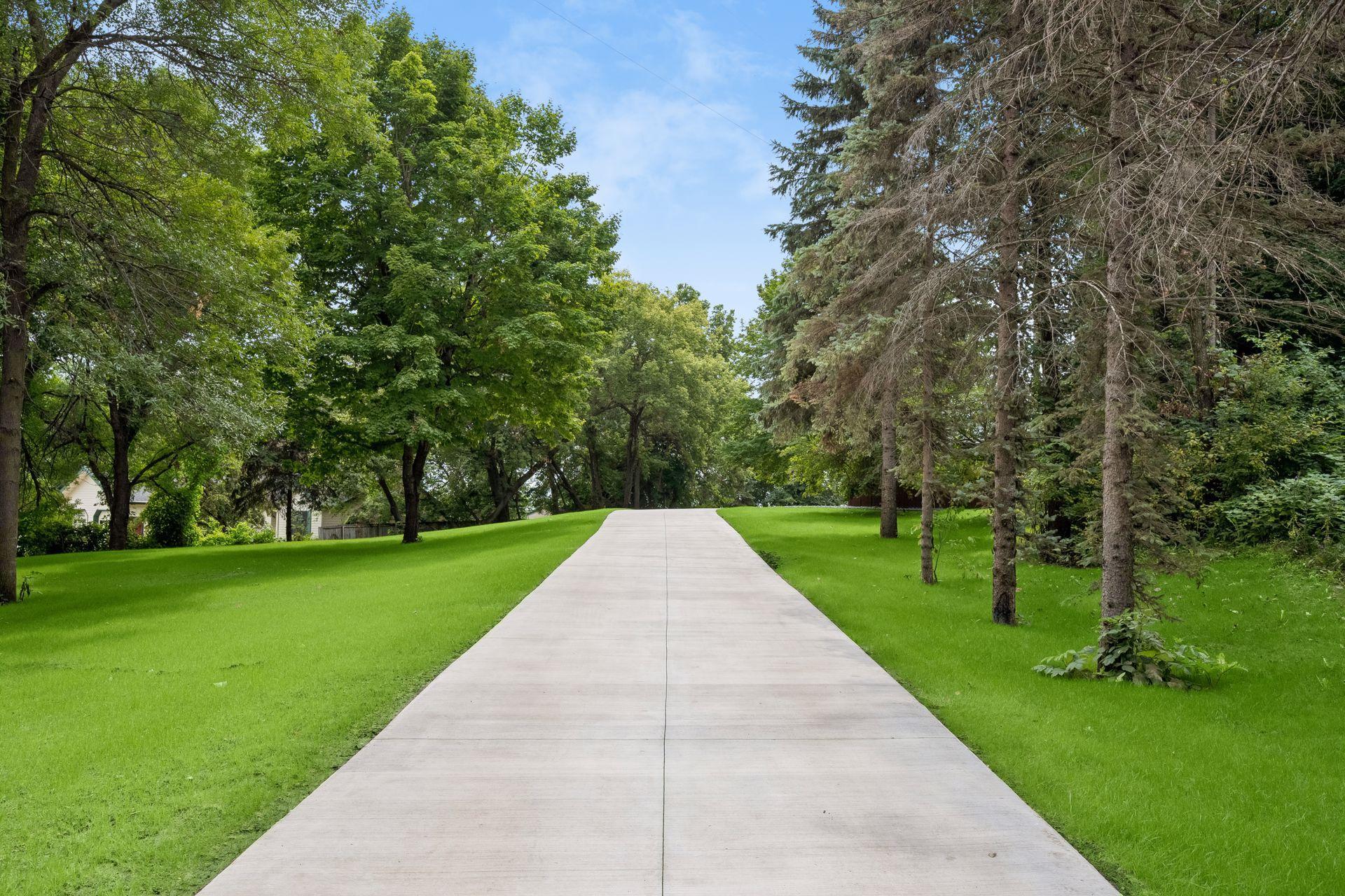 2025 single family home for sale at 4811 Wharry Heights Road SW in Alexandria, MN — 4 bed, 5 bath (photo 55 of 59)